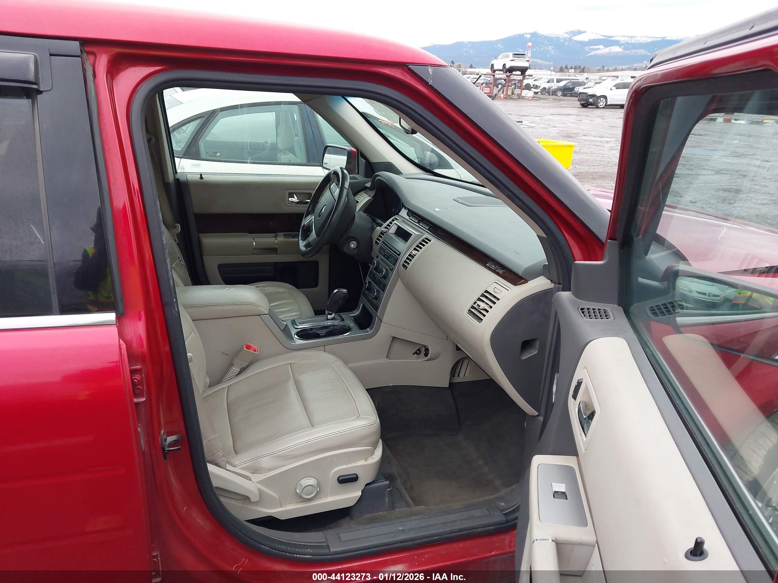 FORD FLEX image 5