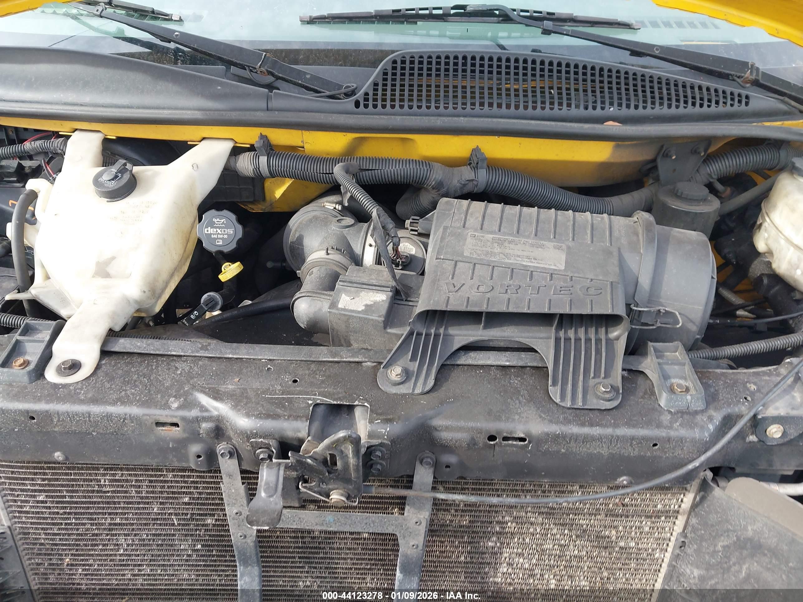 GMC SAVANA image 10