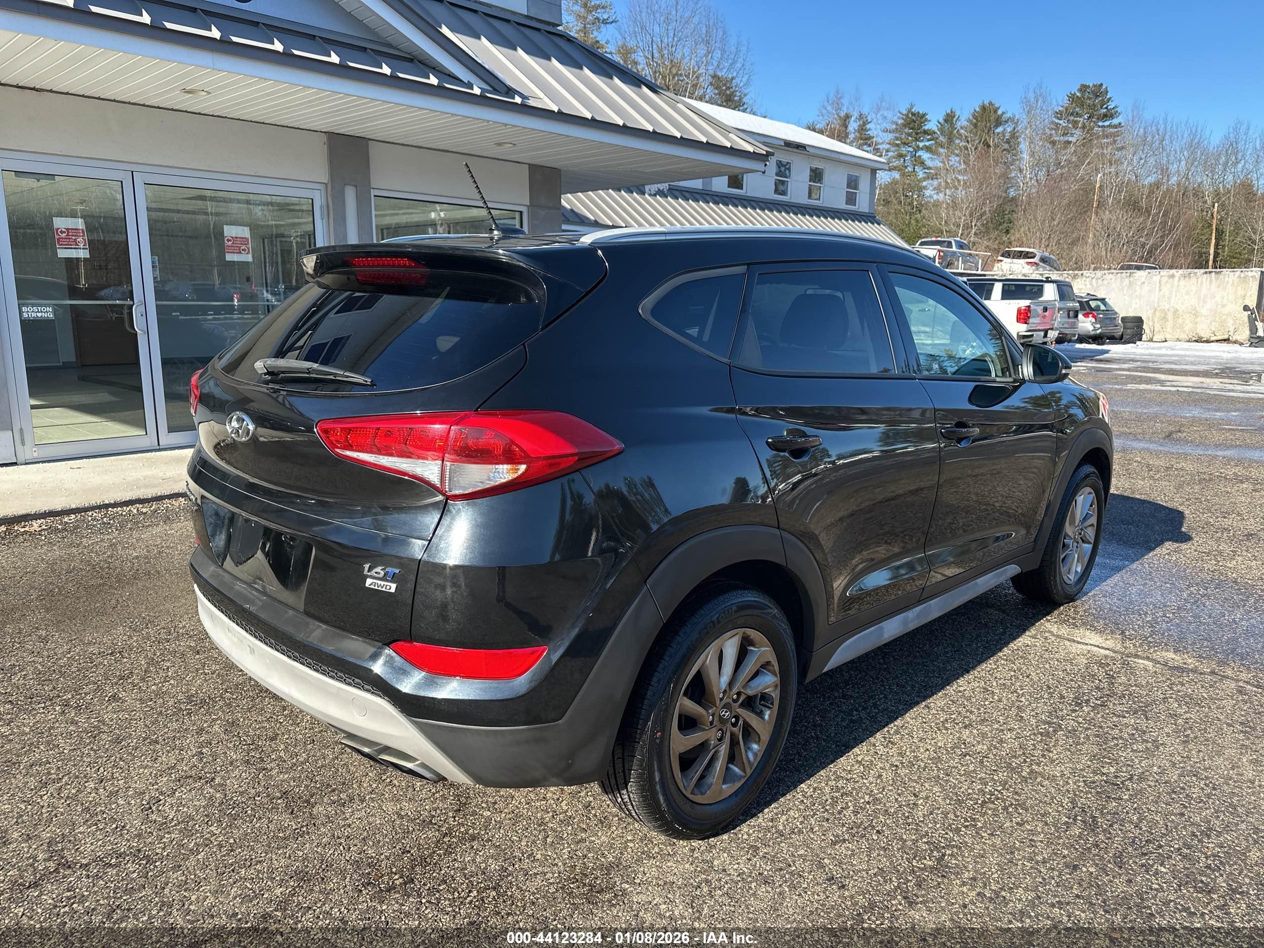 HYUNDAI TUCSON image 4