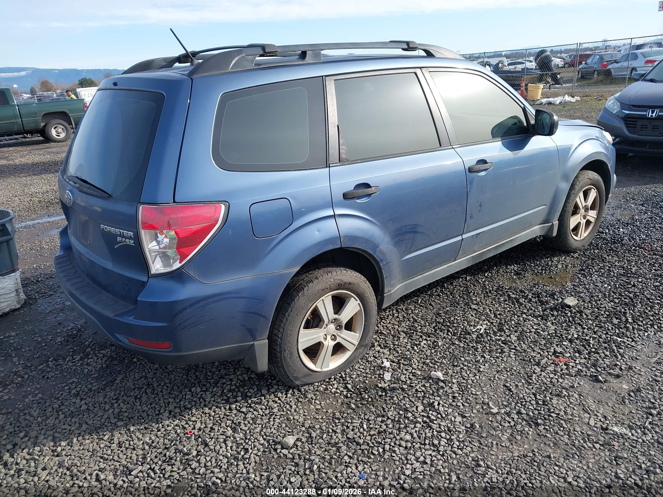 SUBARU FORESTER image 4