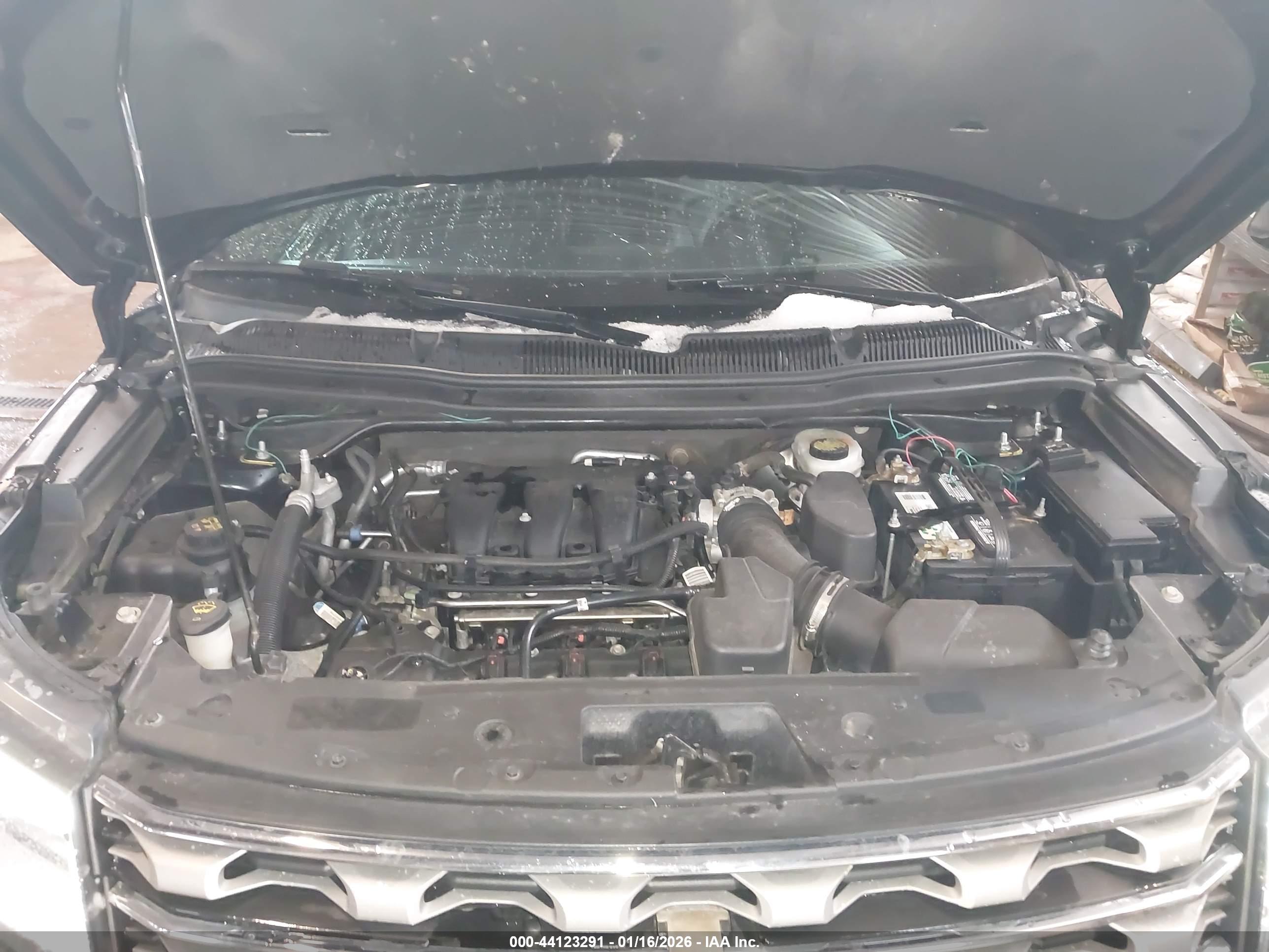 FORD EXPLORER image 10