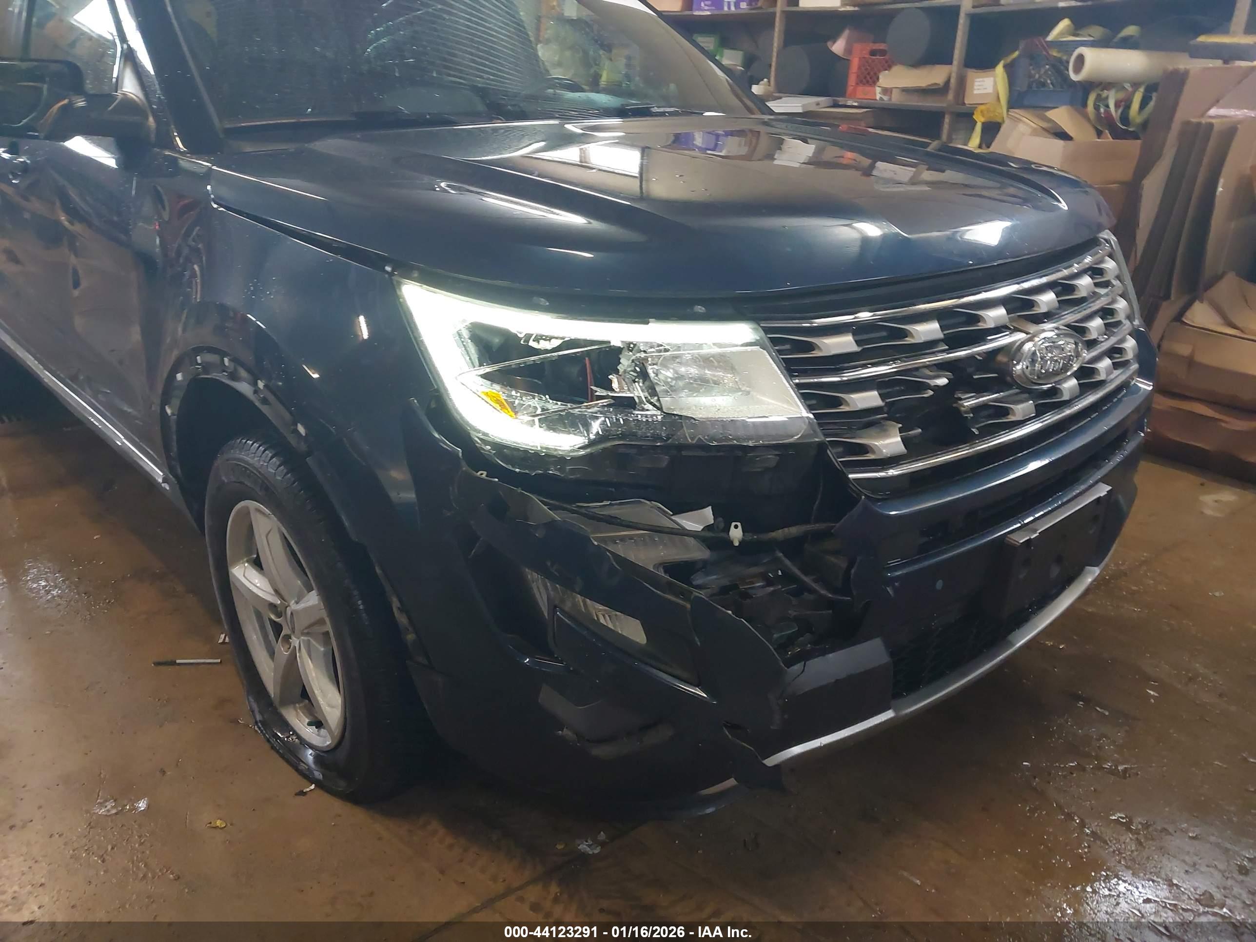 FORD EXPLORER image 6