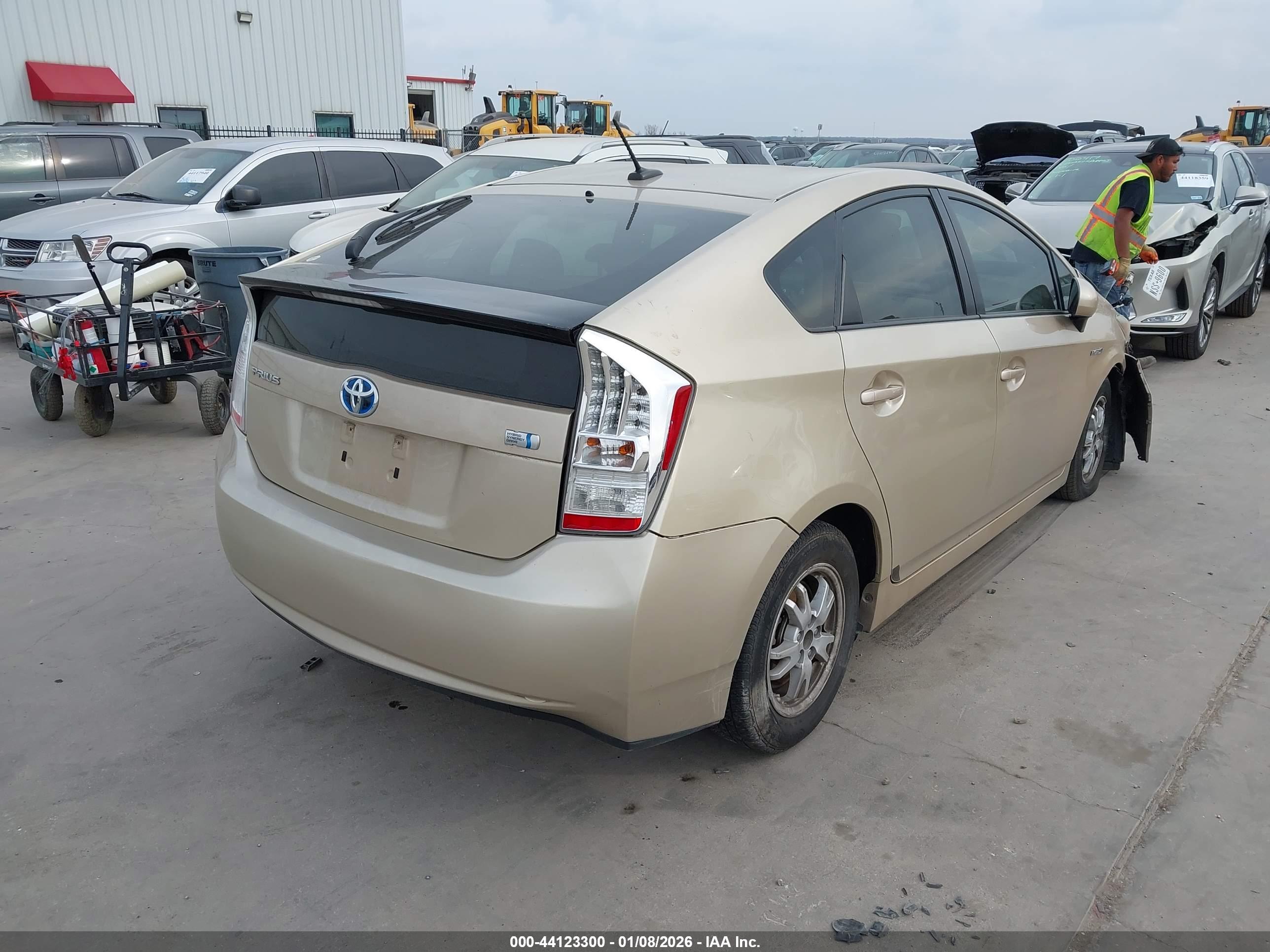 TOYOTA PRIUS image 4