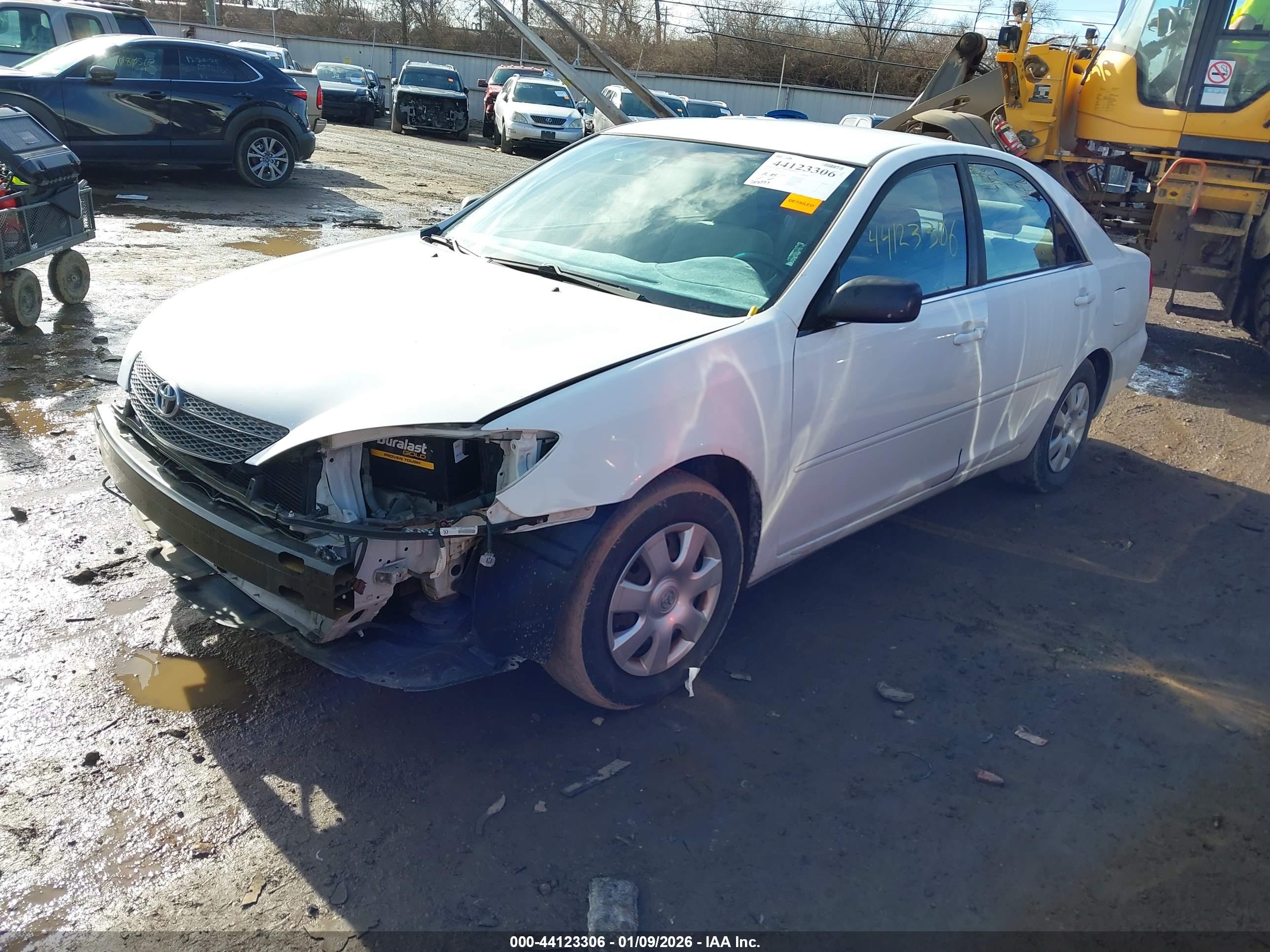 TOYOTA CAMRY image 2