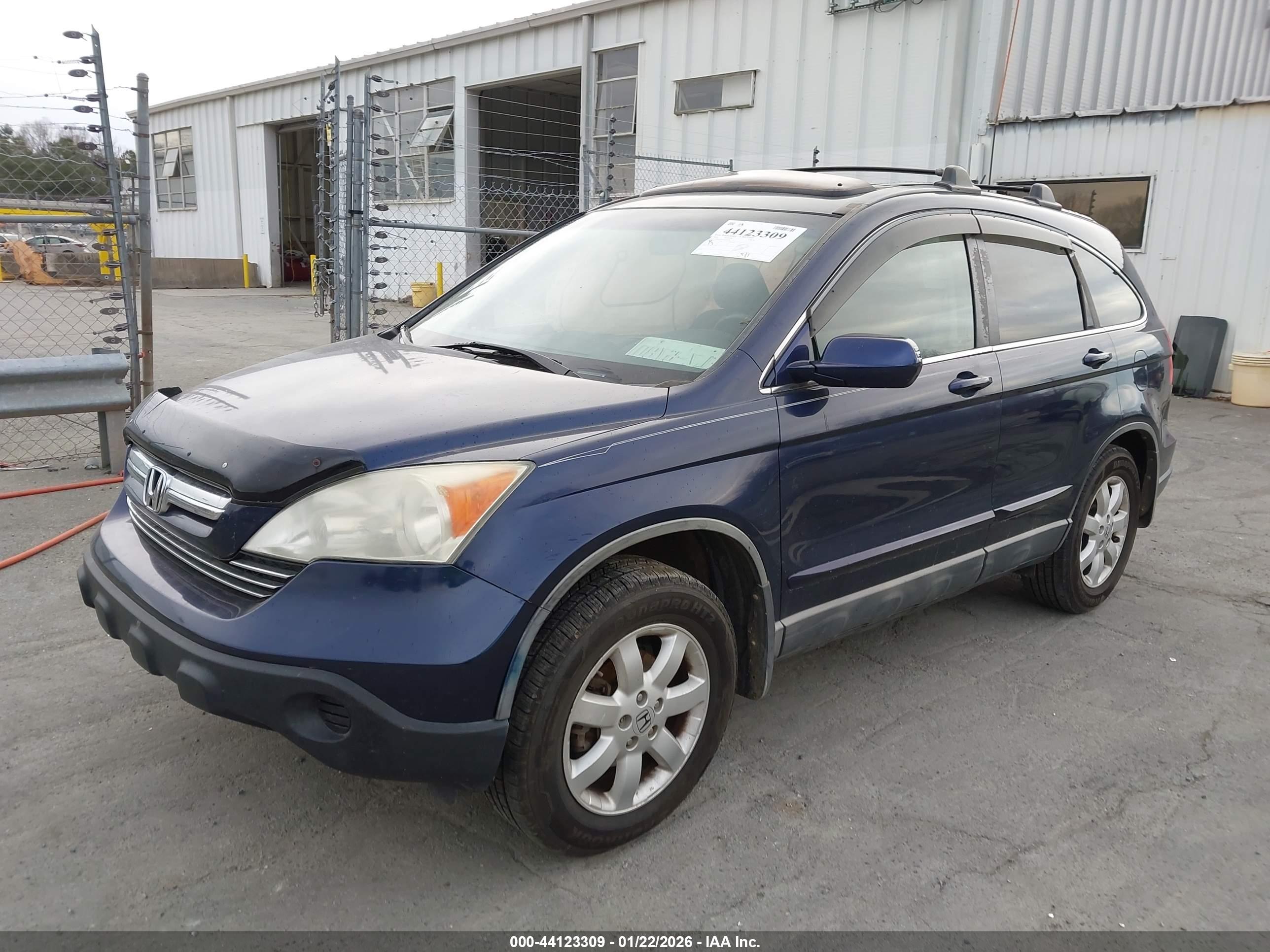 HONDA CR-V image 2