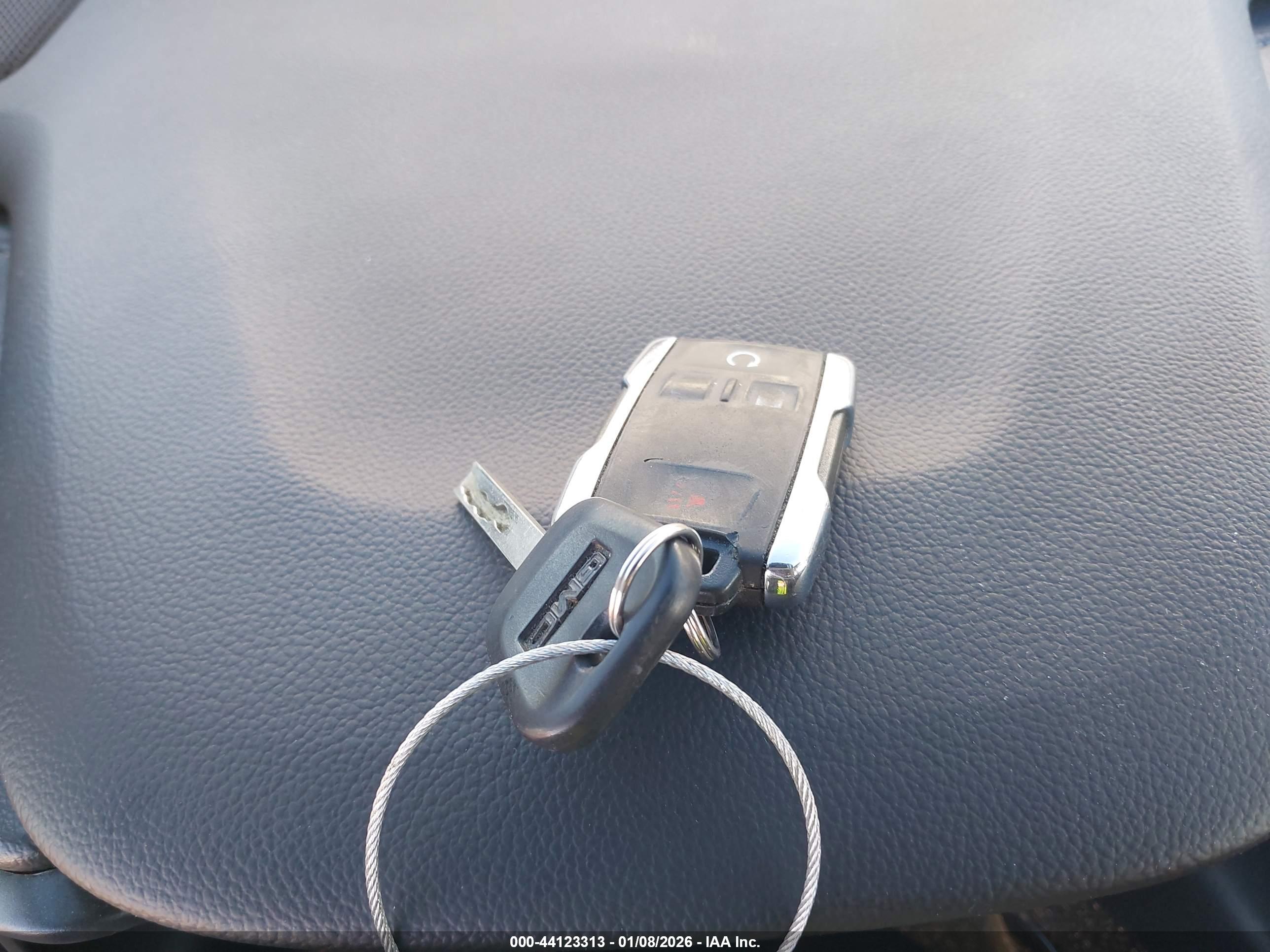 GMC CANYON image 11