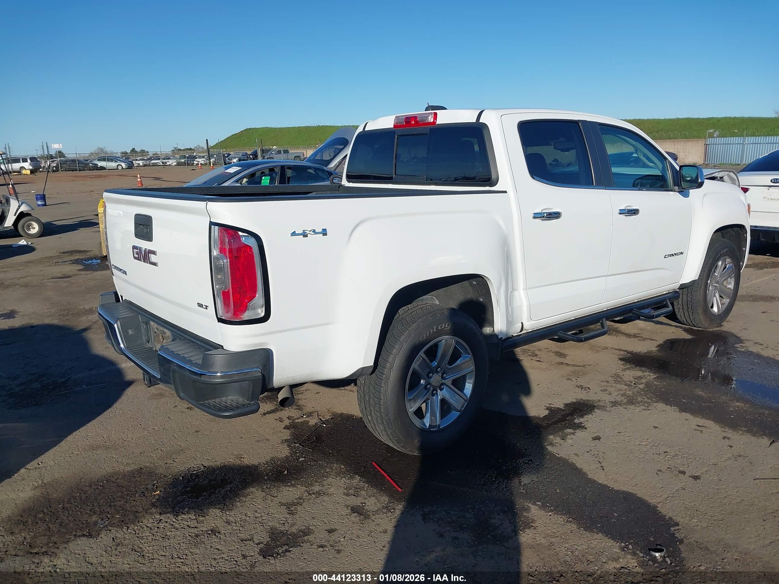 GMC CANYON image 4