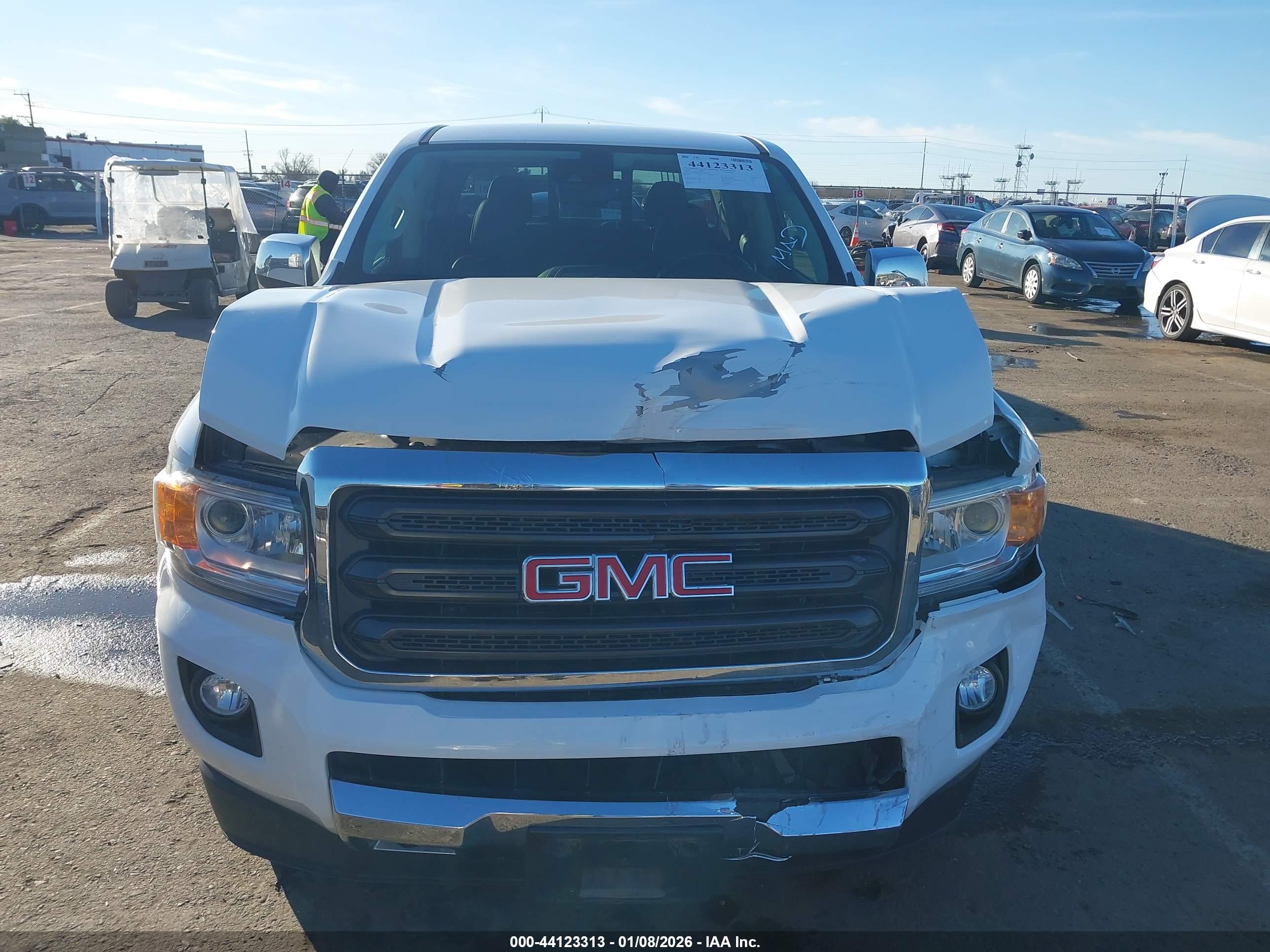 GMC CANYON image 6
