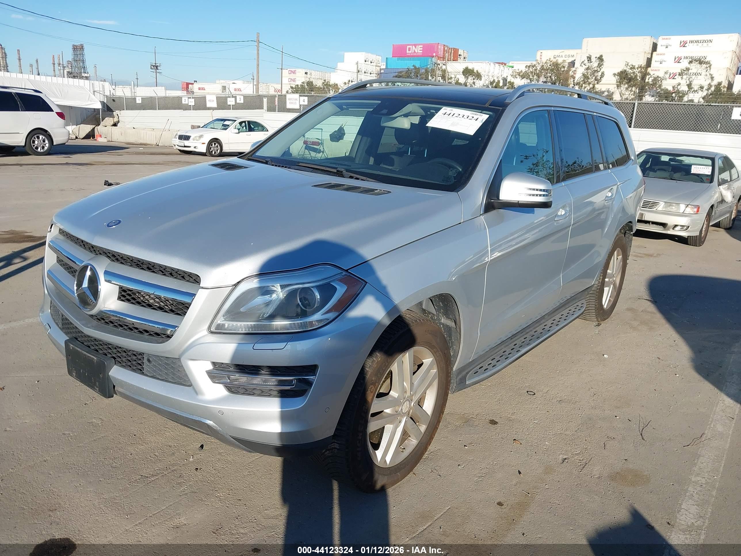 MERCEDES-BENZ GL image 2