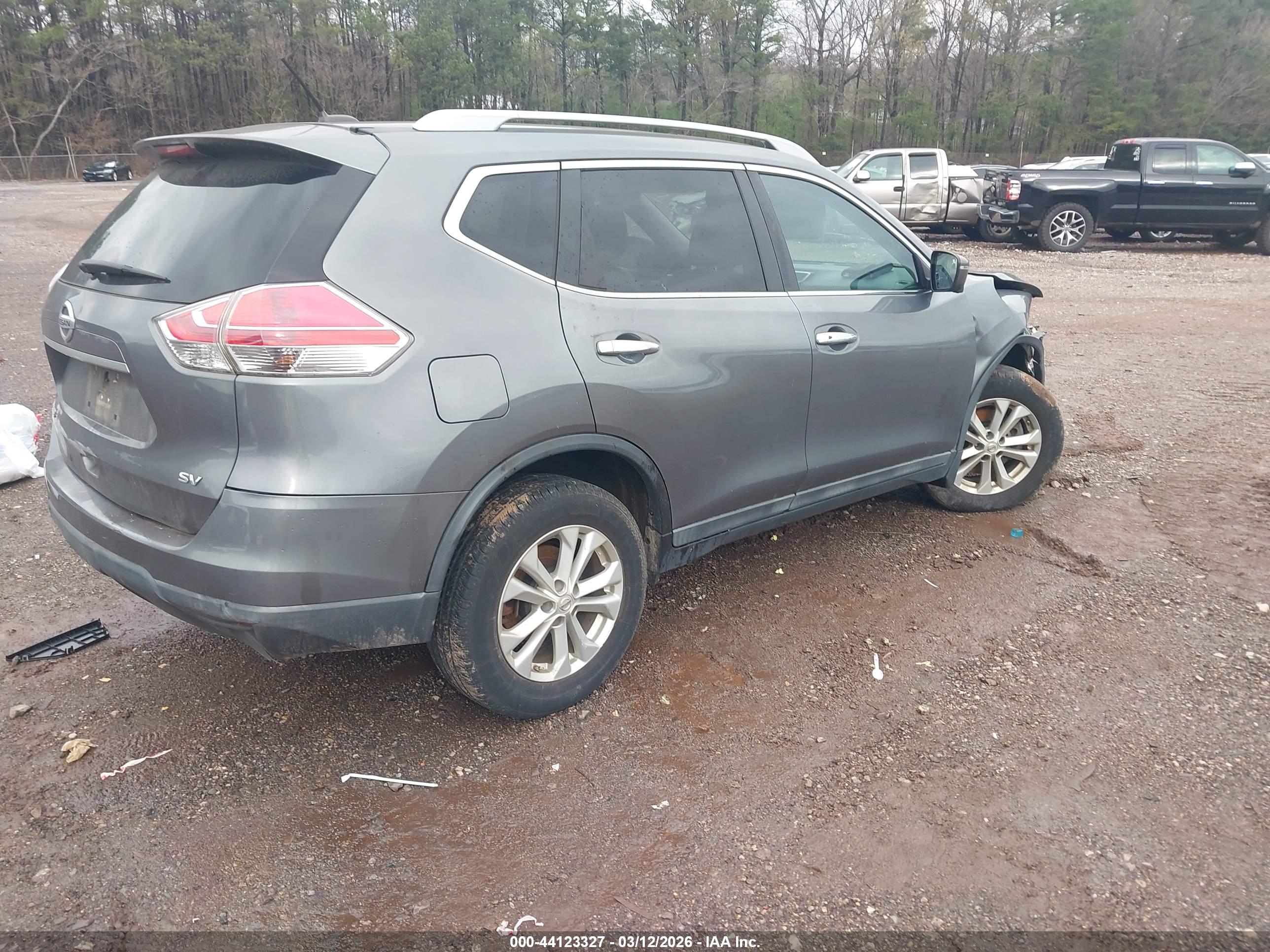 NISSAN ROGUE image 4