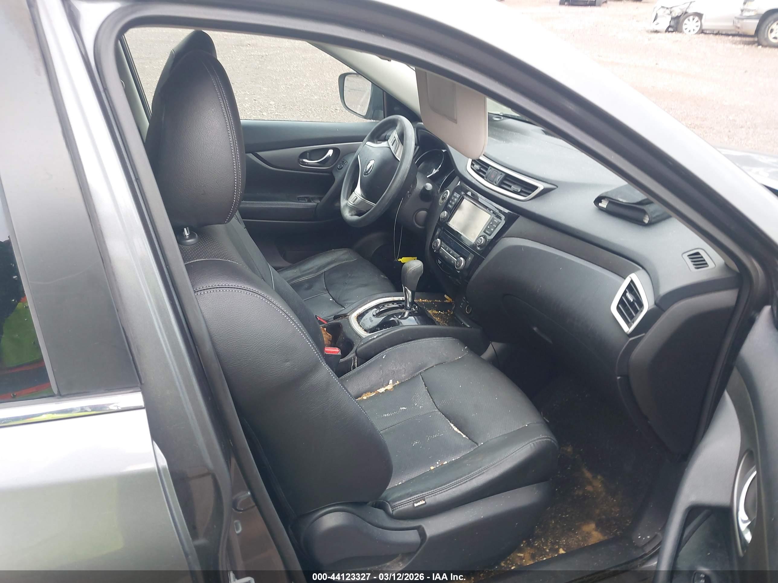 NISSAN ROGUE image 5