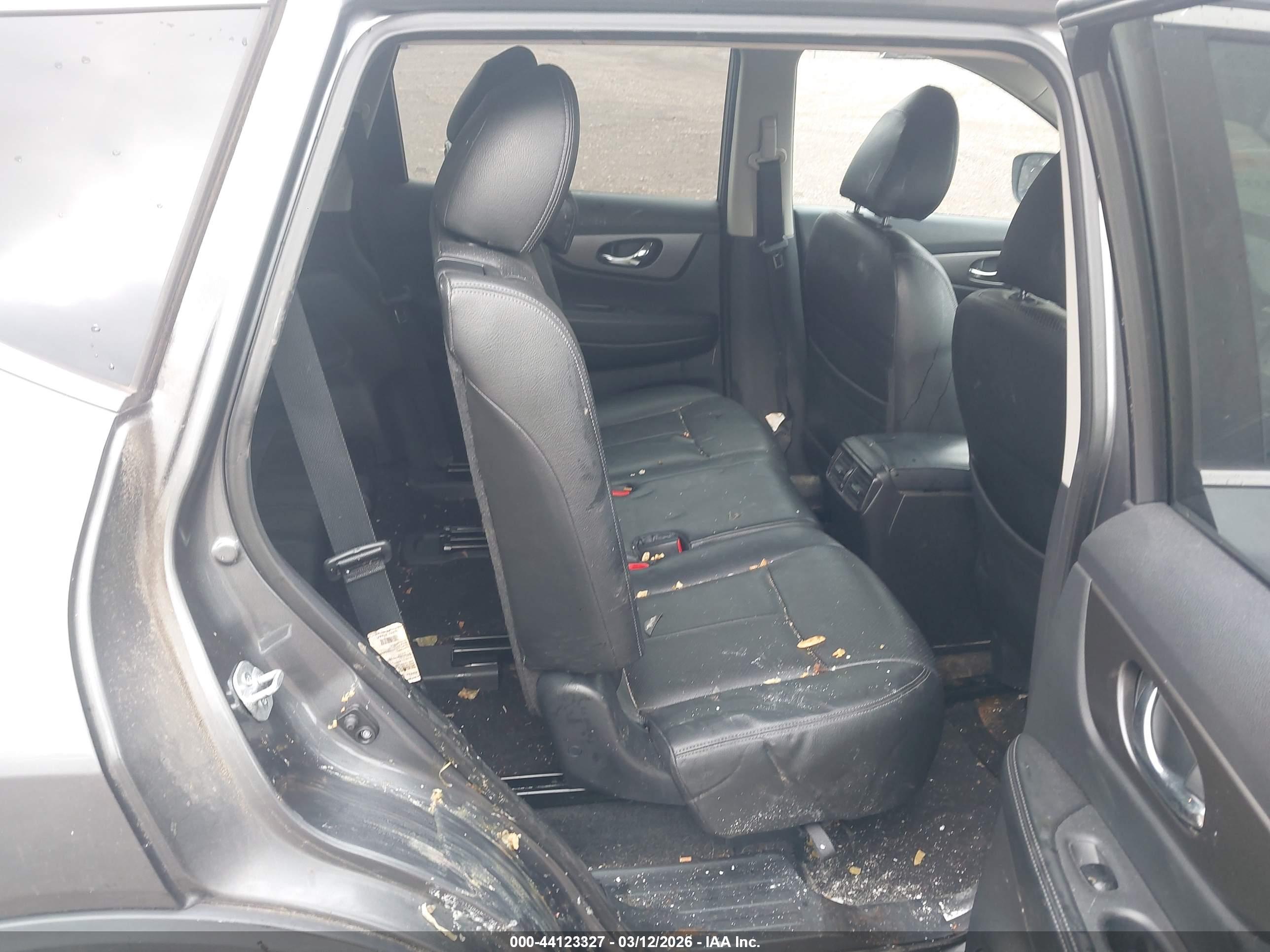 NISSAN ROGUE image 8