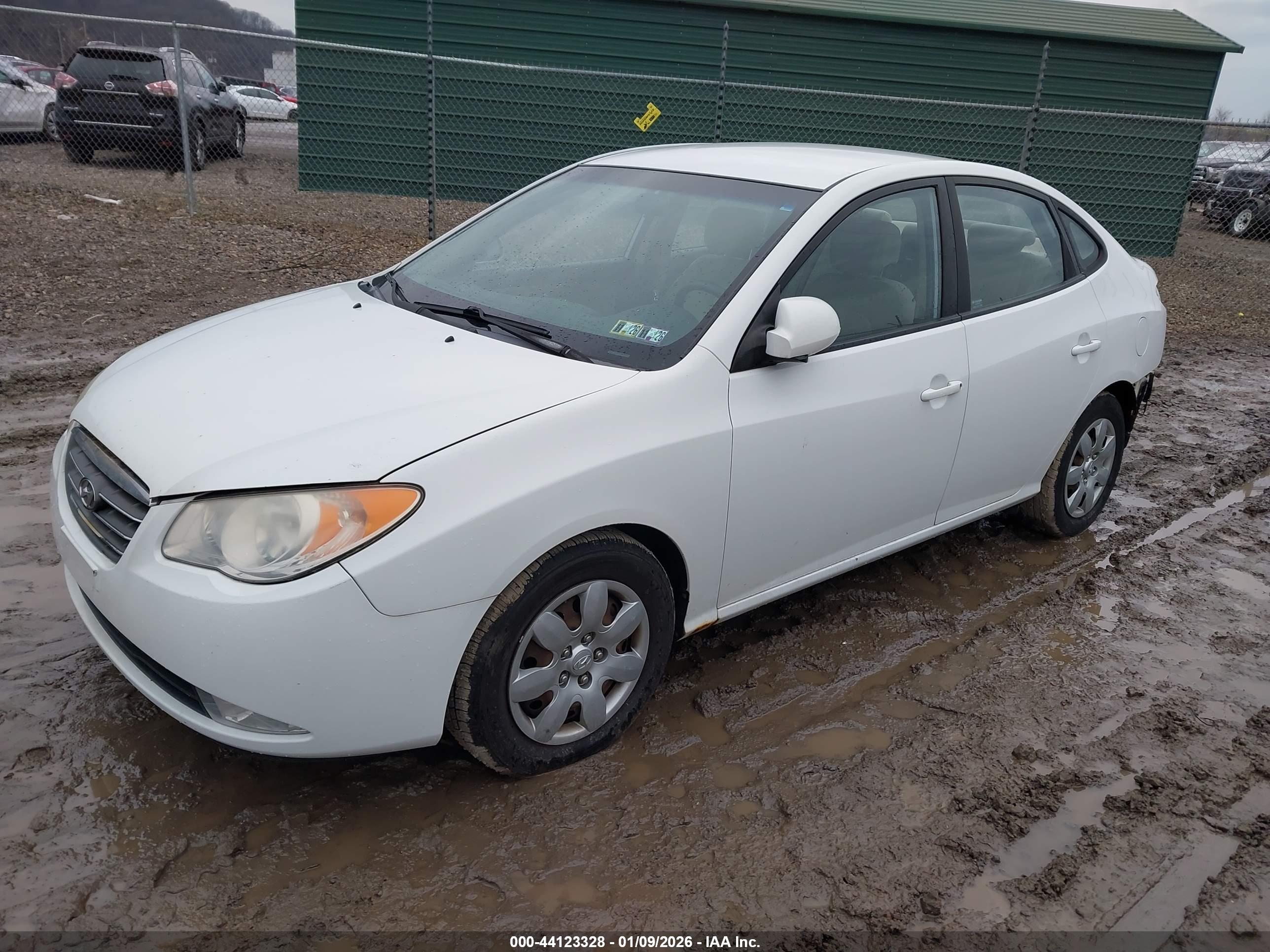 HYUNDAI ELANTRA image 2