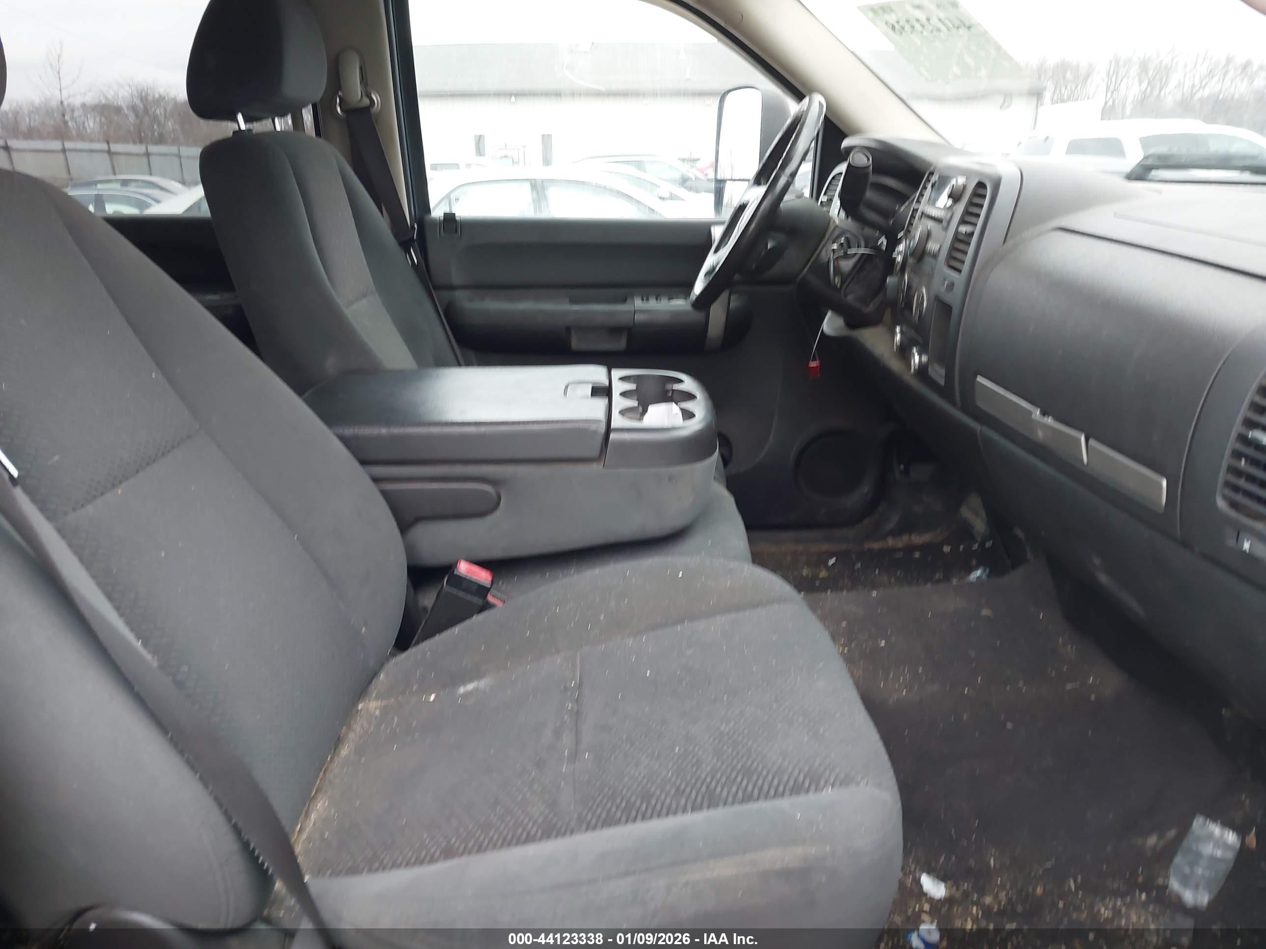 GMC SIERRA image 5