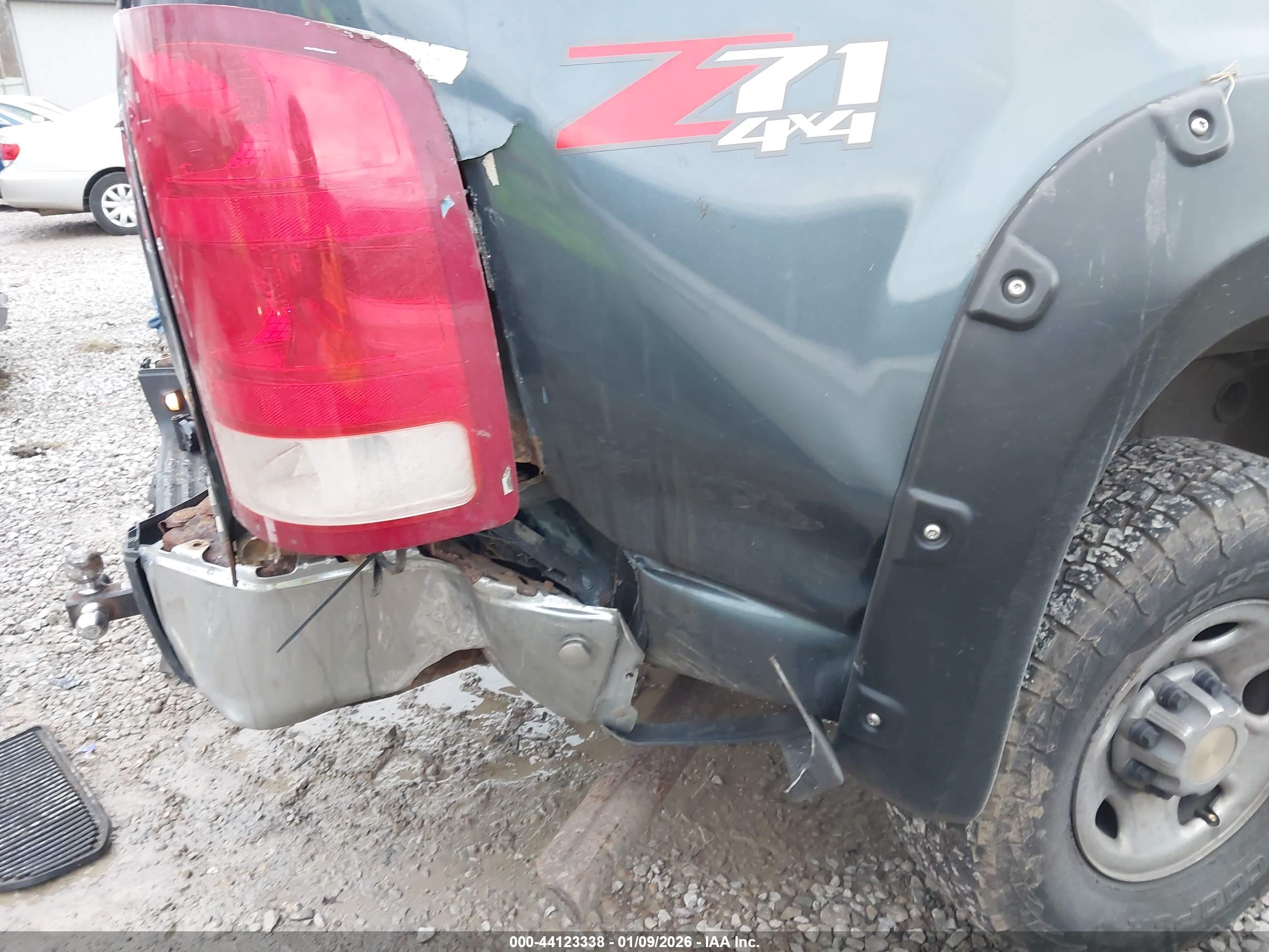 GMC SIERRA image 6