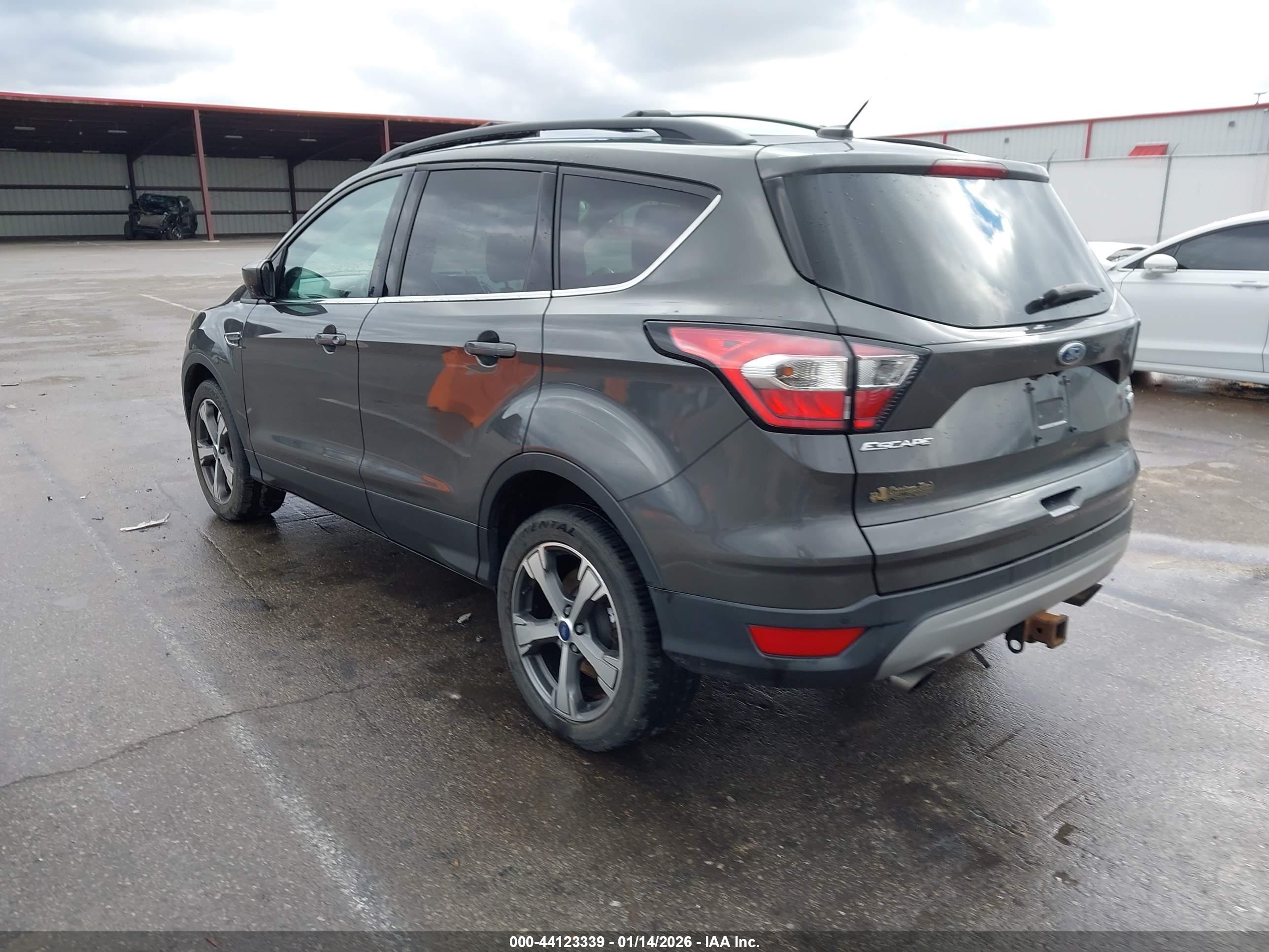 FORD ESCAPE image 3