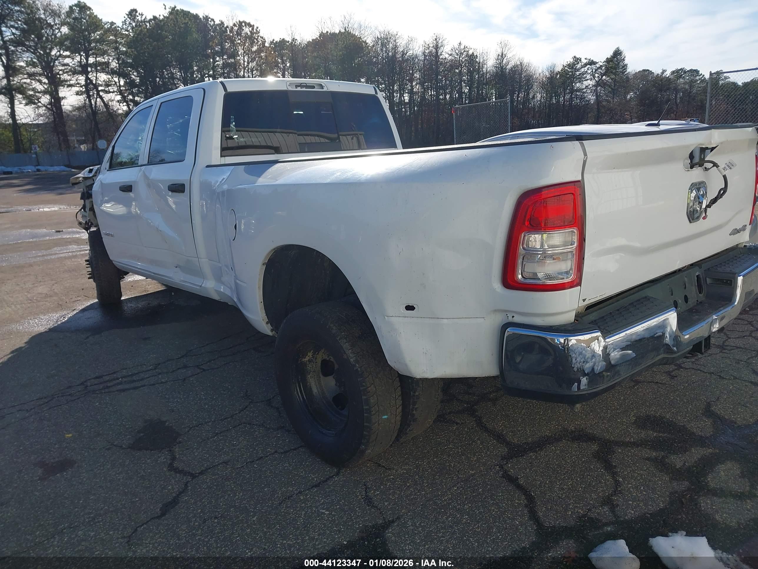 RAM 3500 image 3