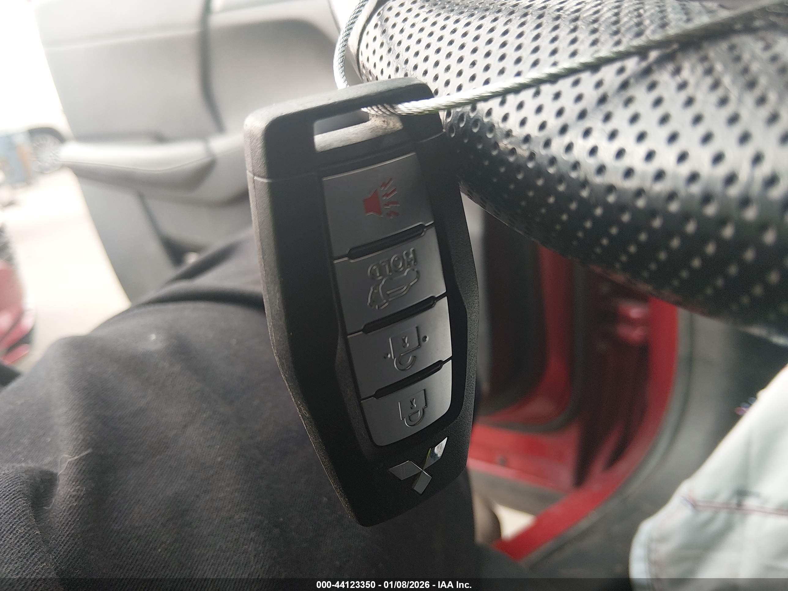 MITSUBISHI OUTLANDER image 11