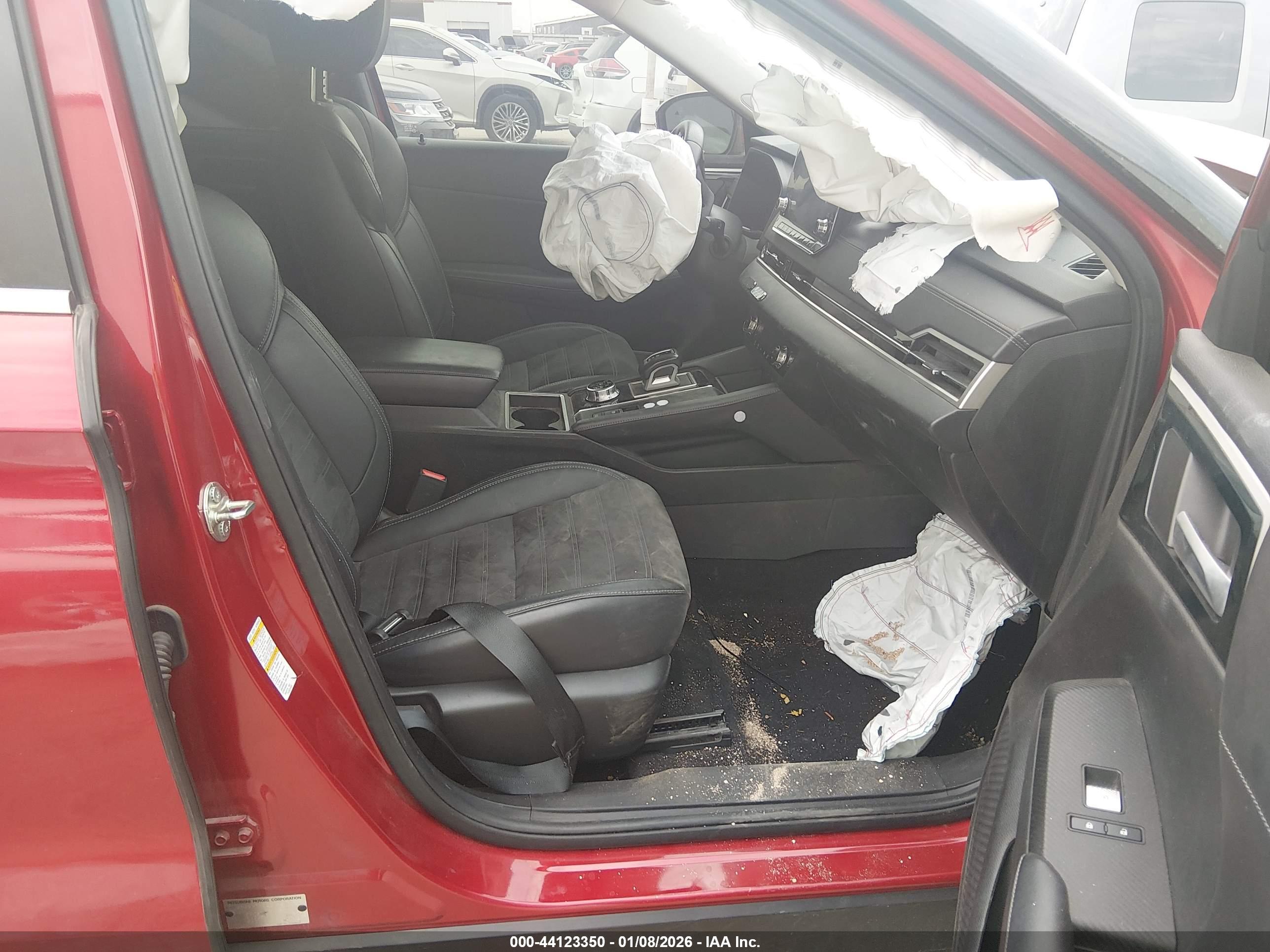 MITSUBISHI OUTLANDER image 5