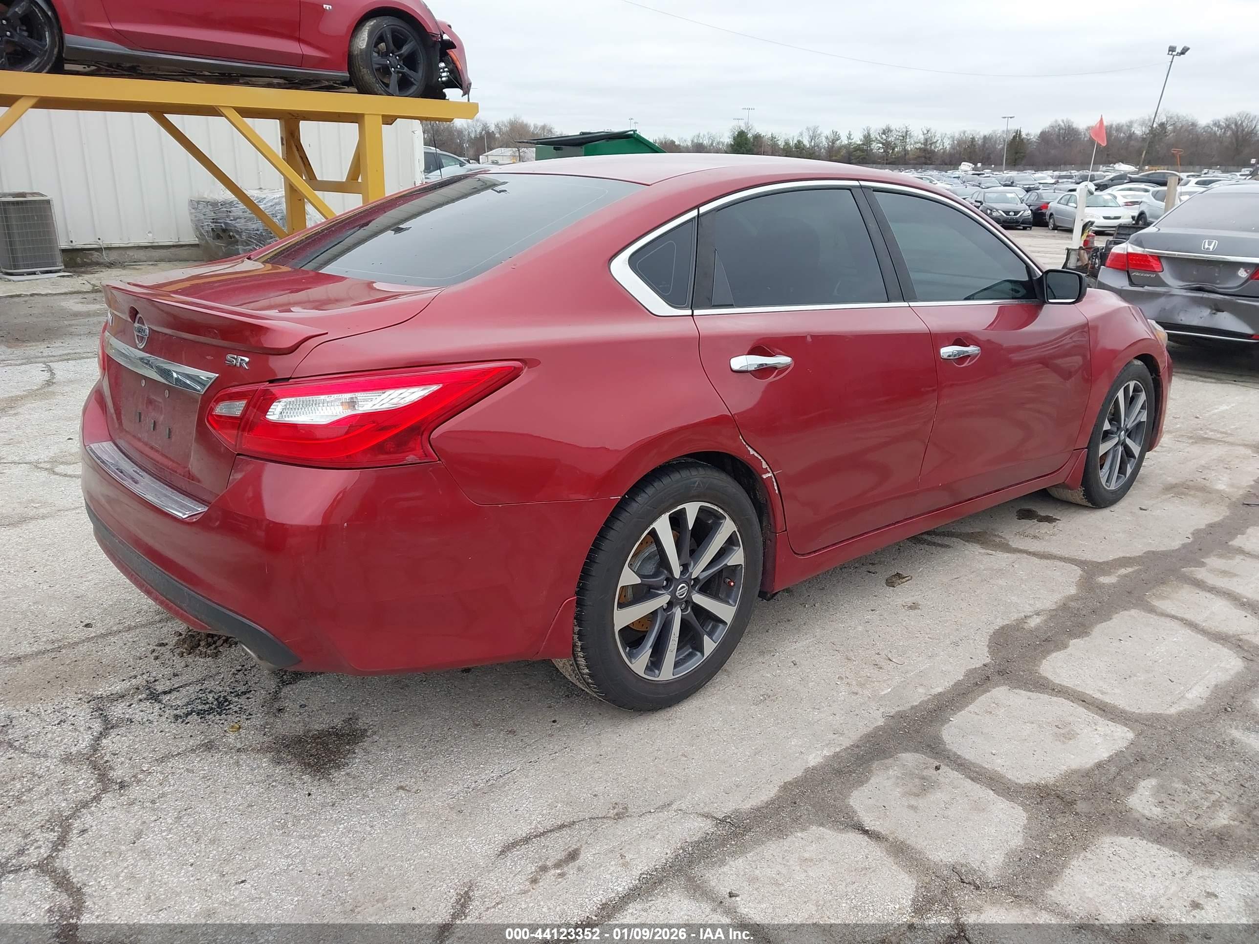 NISSAN ALTIMA image 4