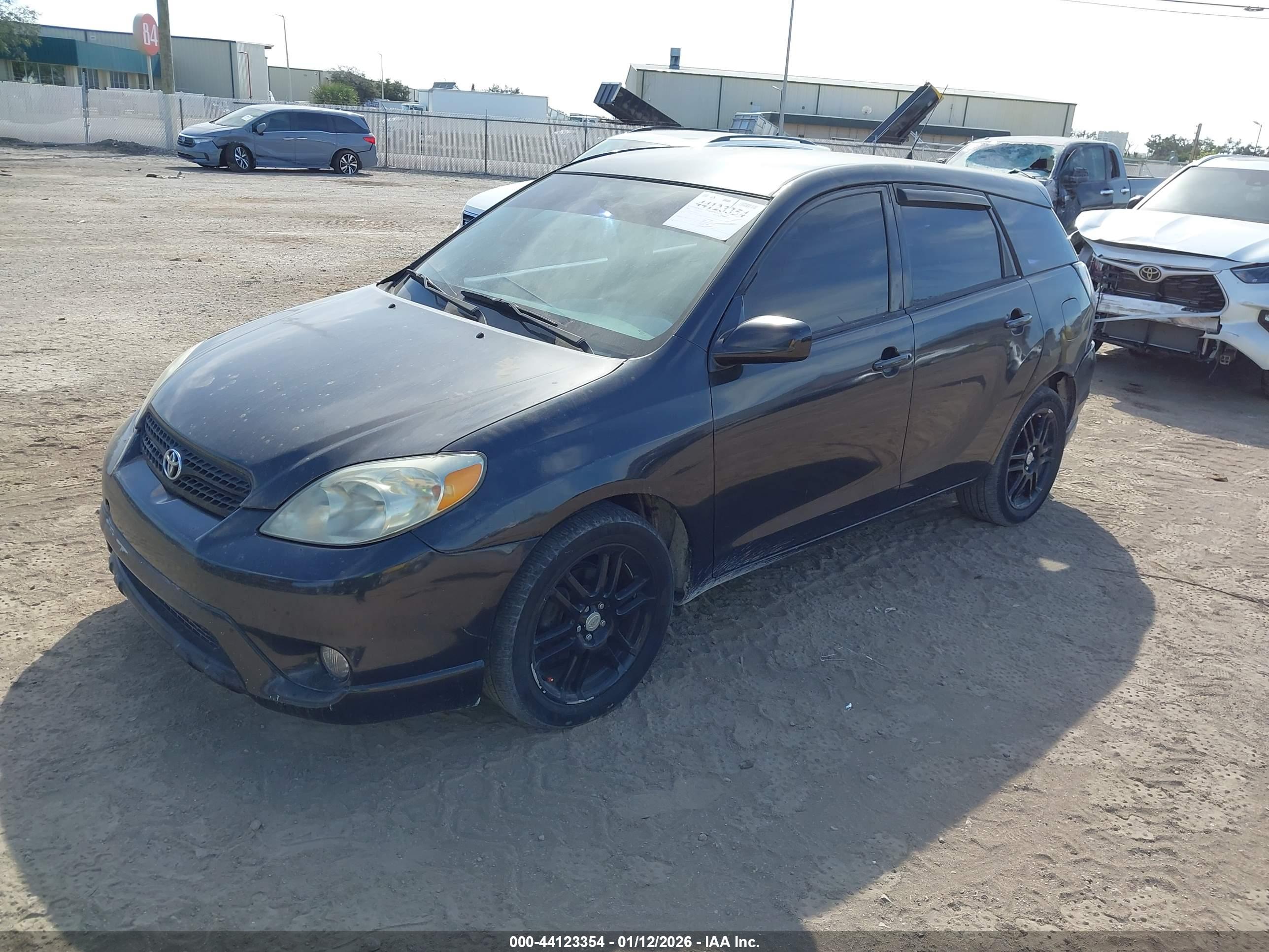 TOYOTA MATRIX image 2