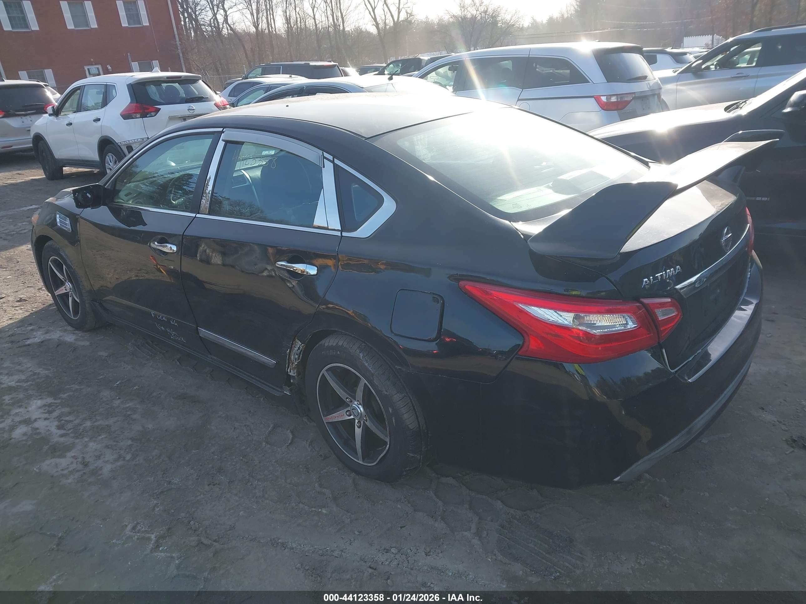 NISSAN ALTIMA image 3