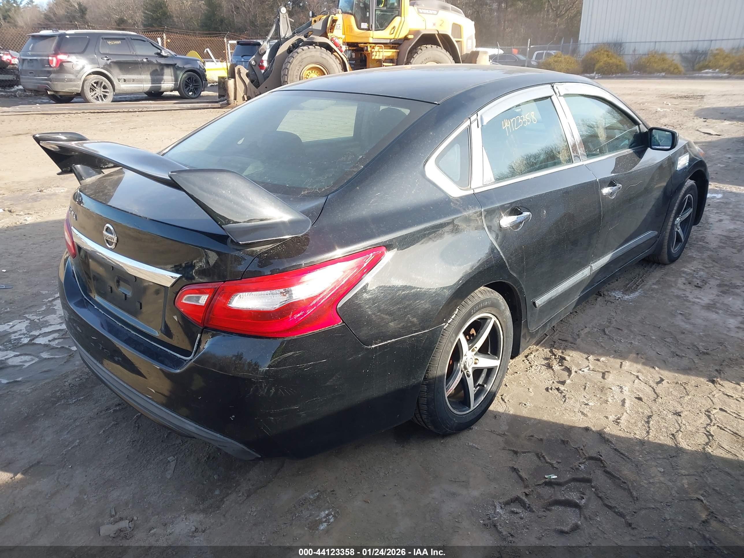 NISSAN ALTIMA image 4