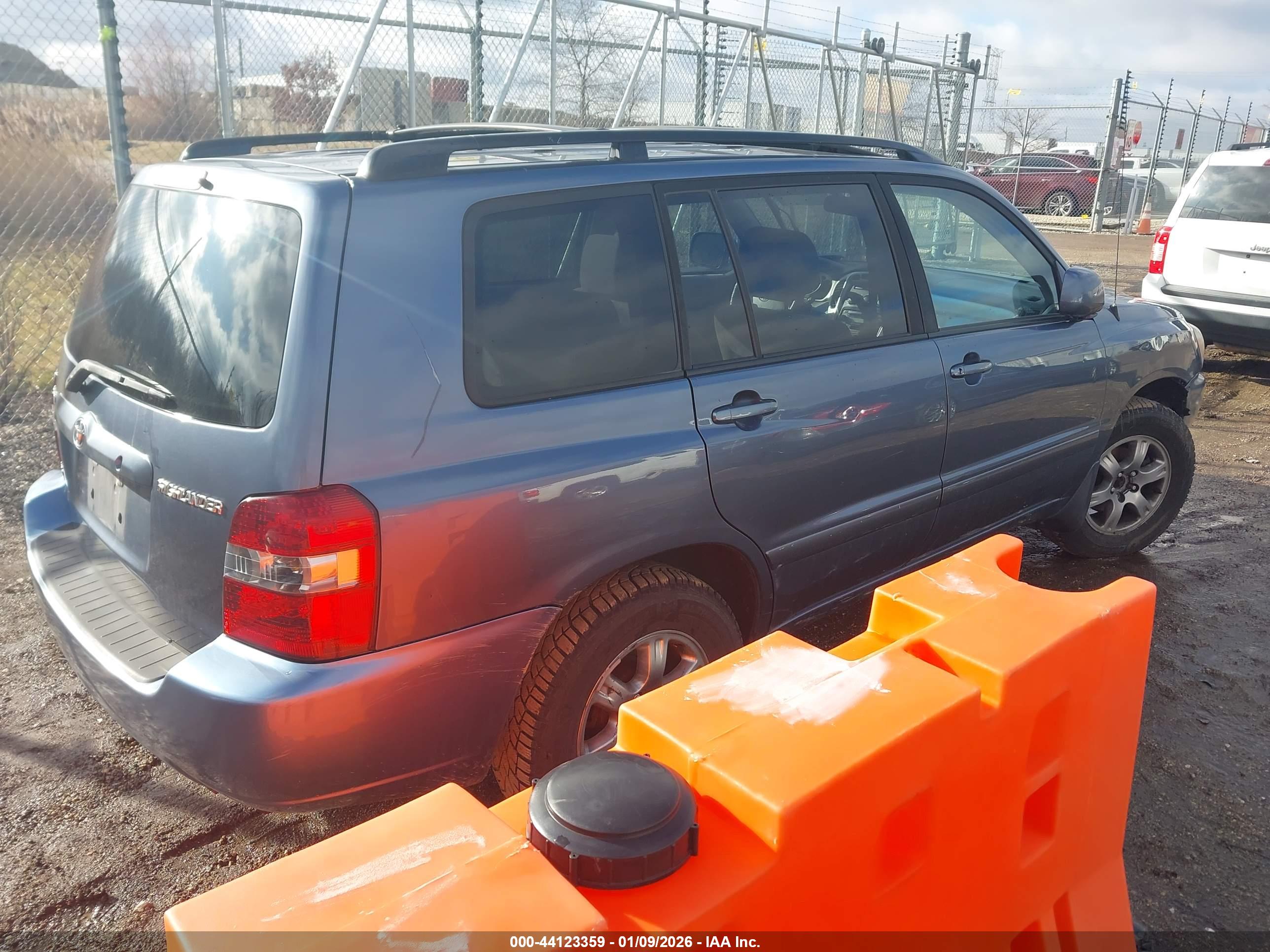 TOYOTA HIGHLANDER image 4