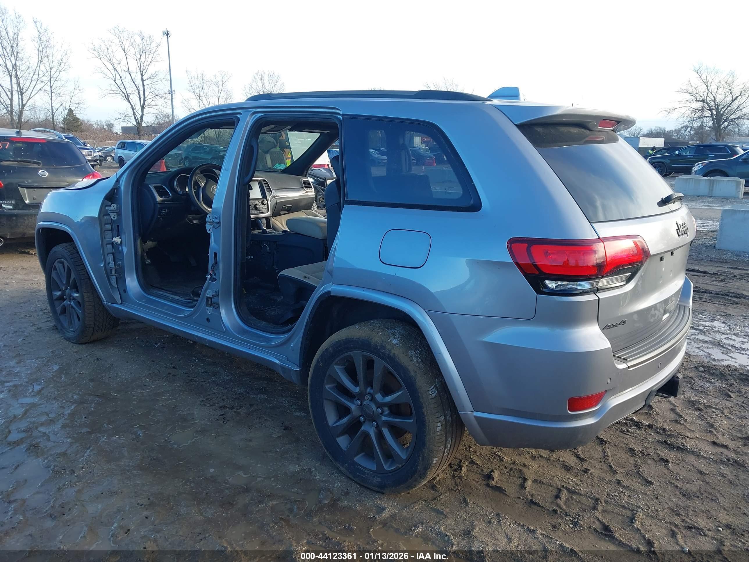 JEEP GRAND image 3