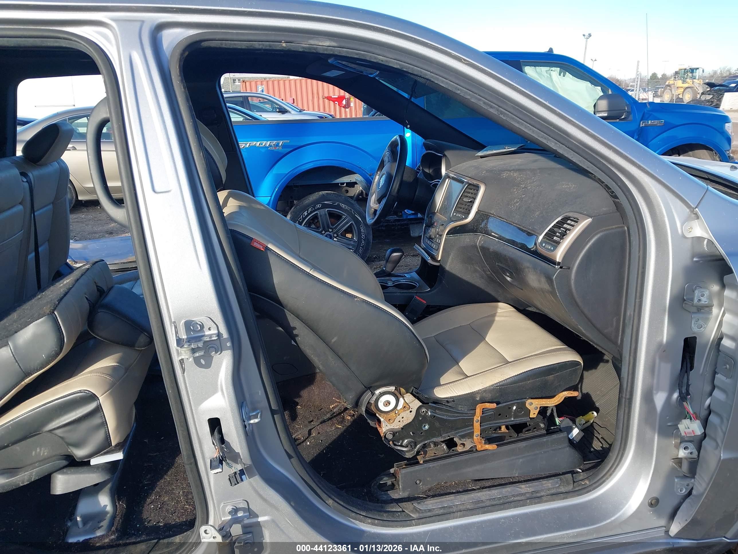JEEP GRAND image 5