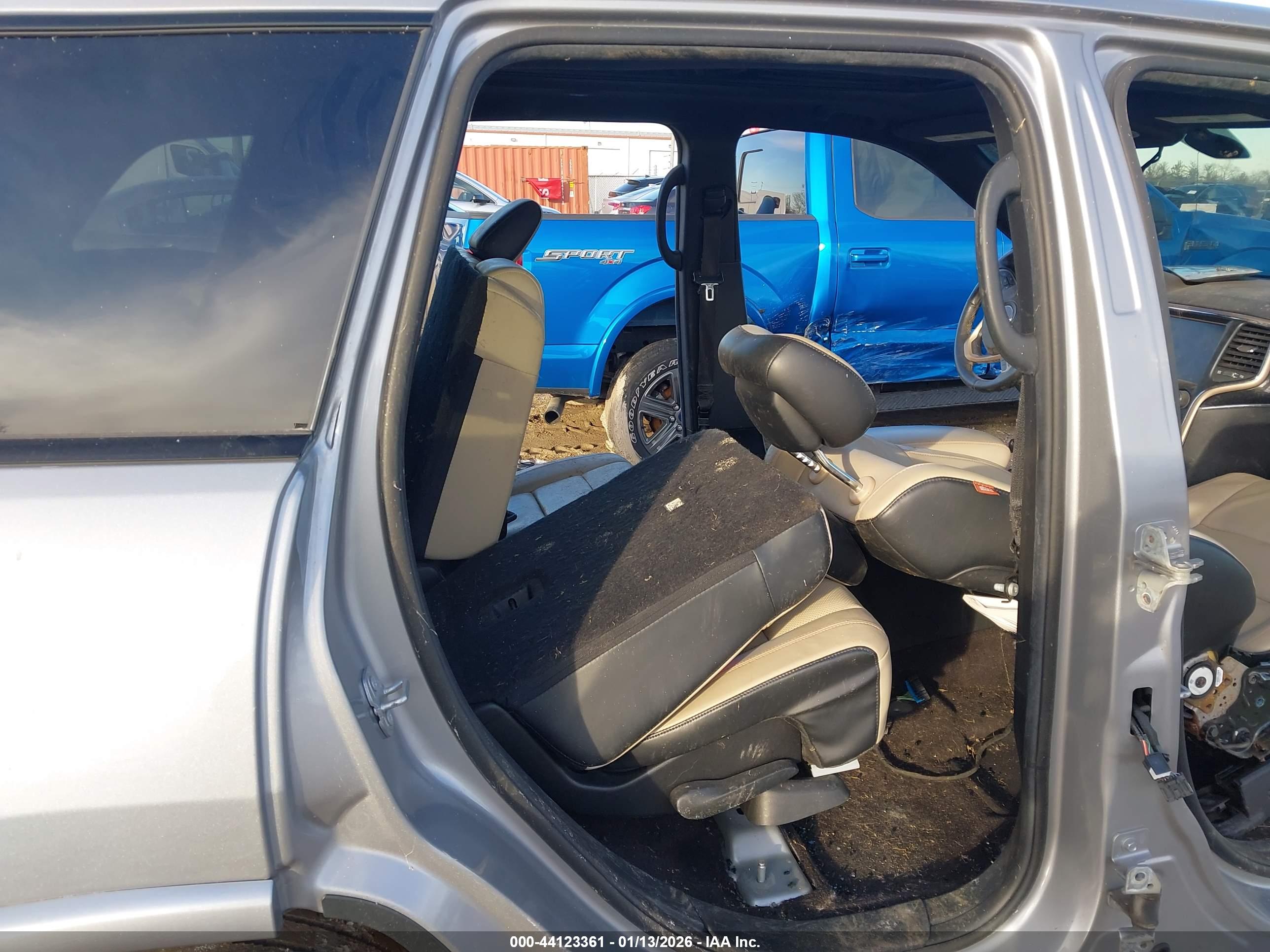 JEEP GRAND image 8