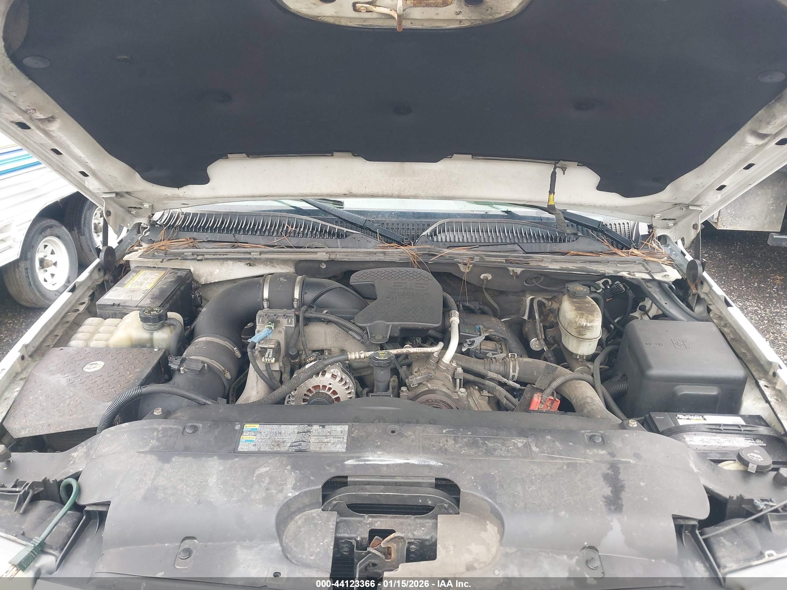 CHEVROLET SILVERADO image 10