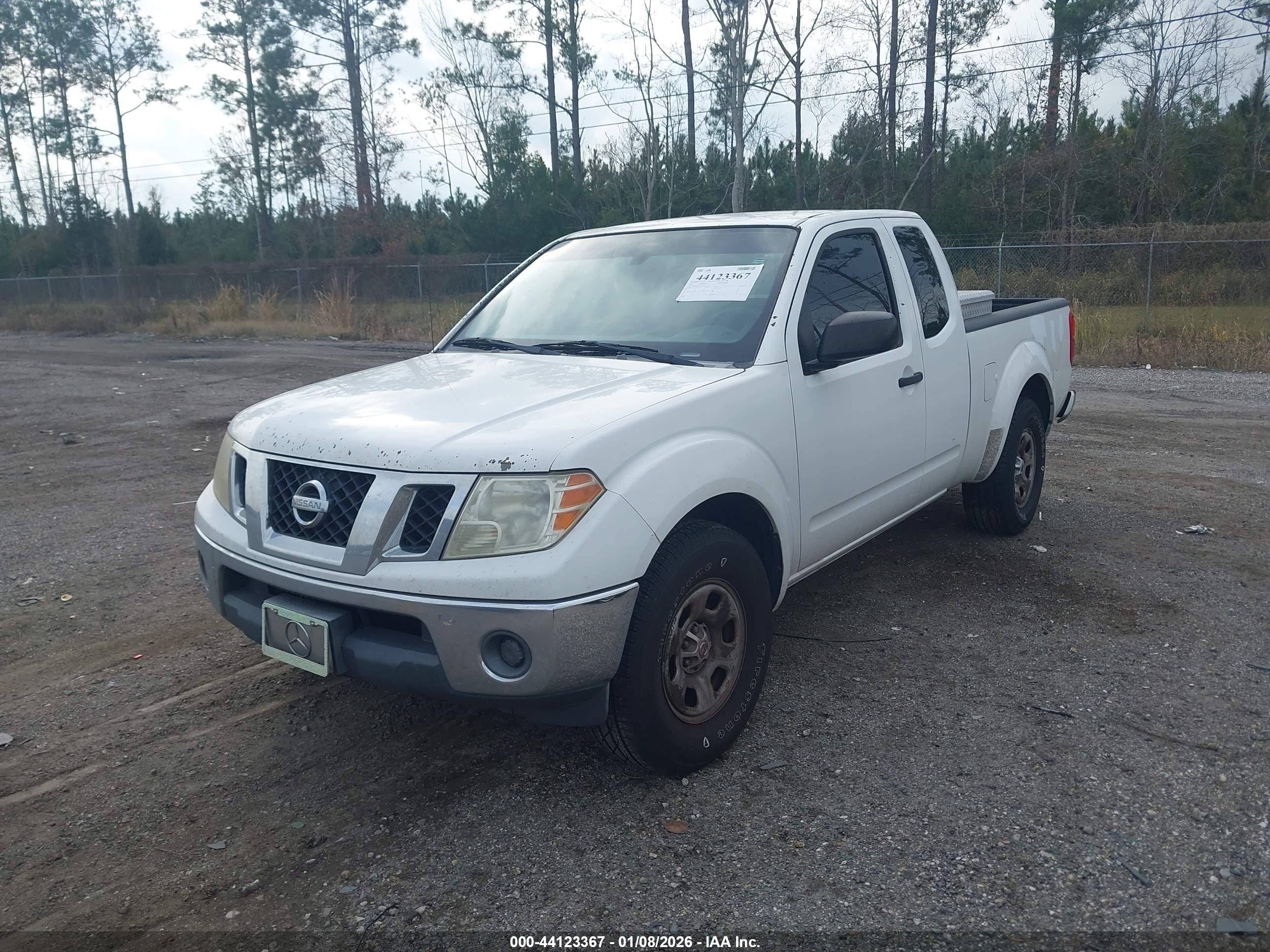 NISSAN FRONTIER image 2