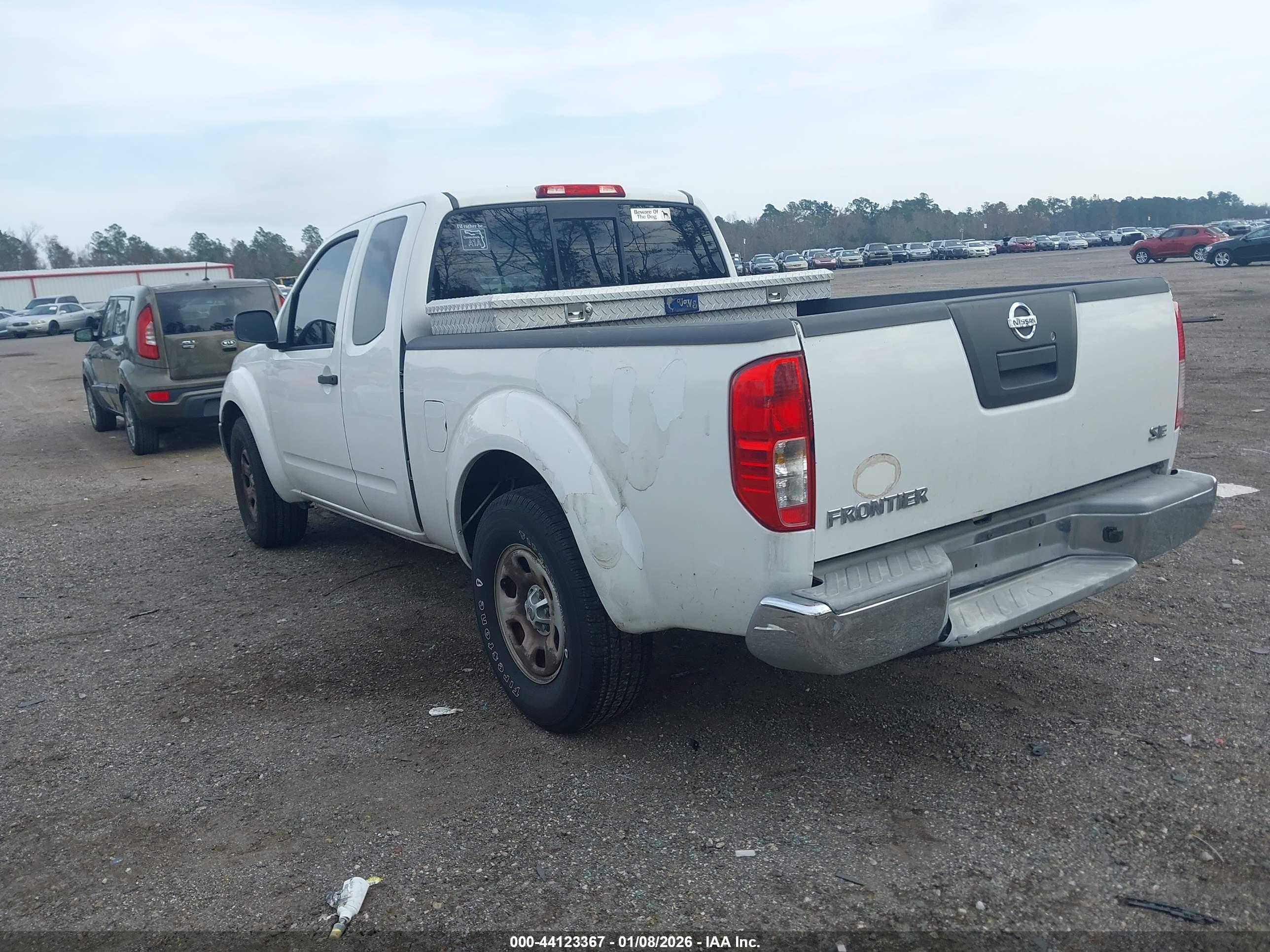 NISSAN FRONTIER image 3