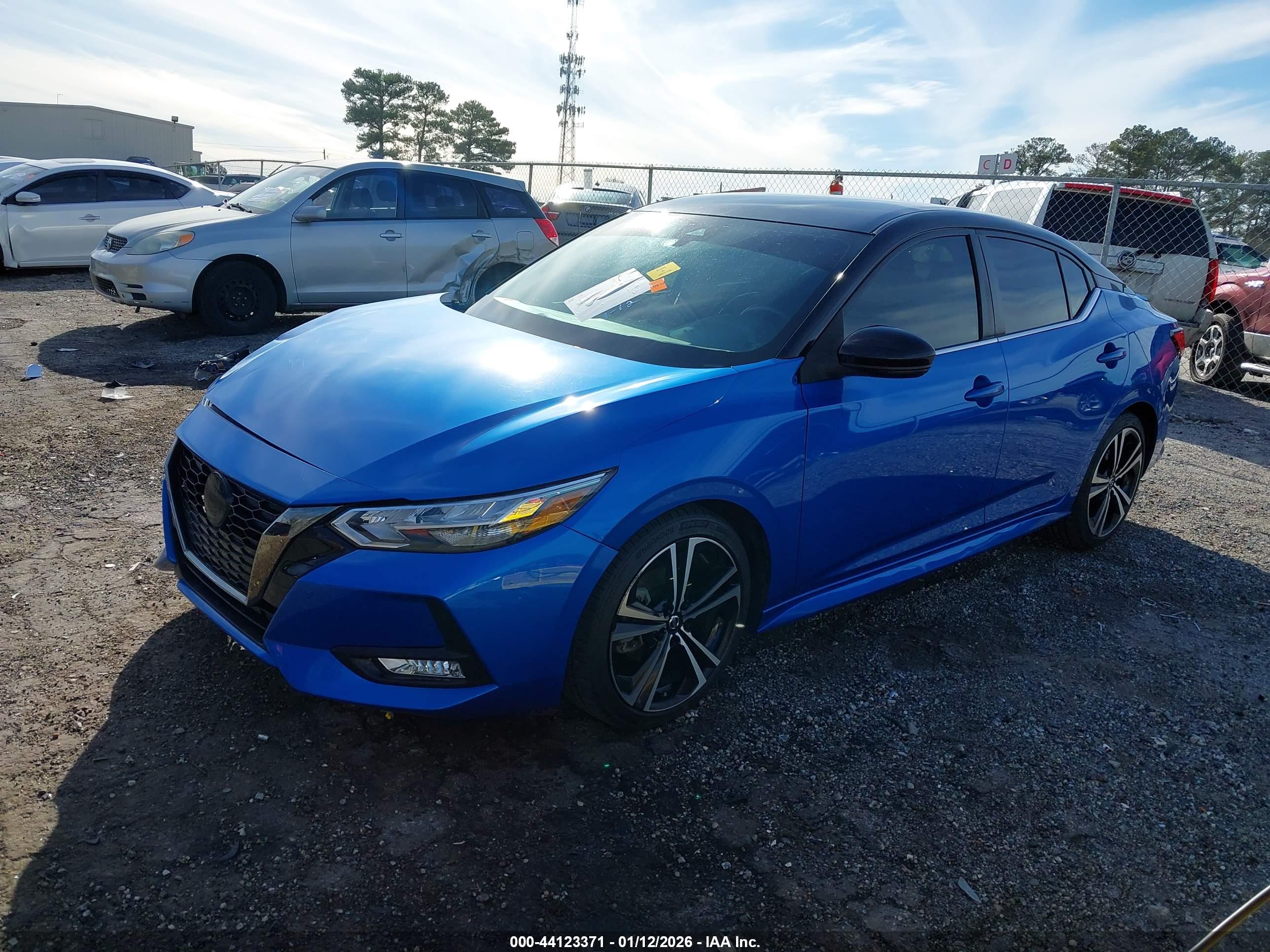 NISSAN SENTRA image 2