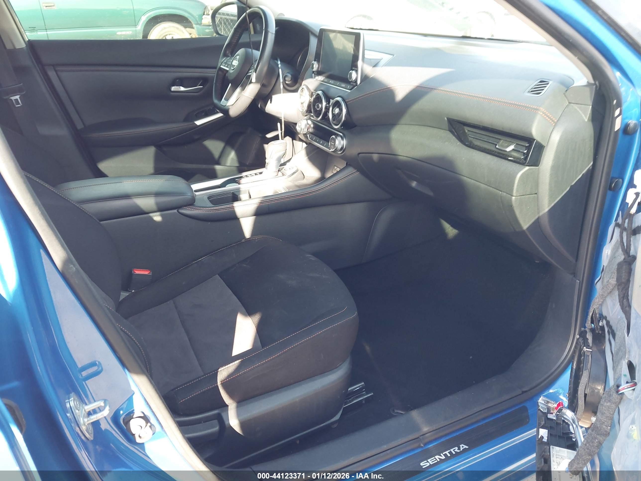 NISSAN SENTRA image 5