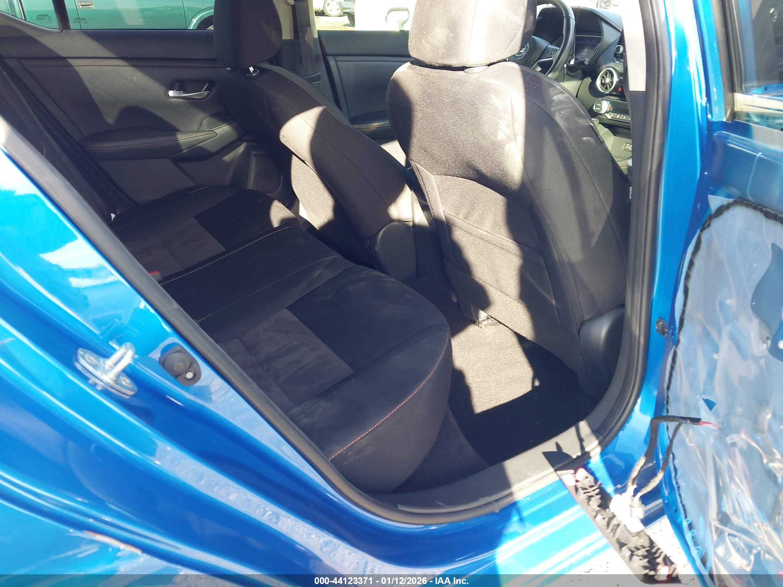 NISSAN SENTRA image 8