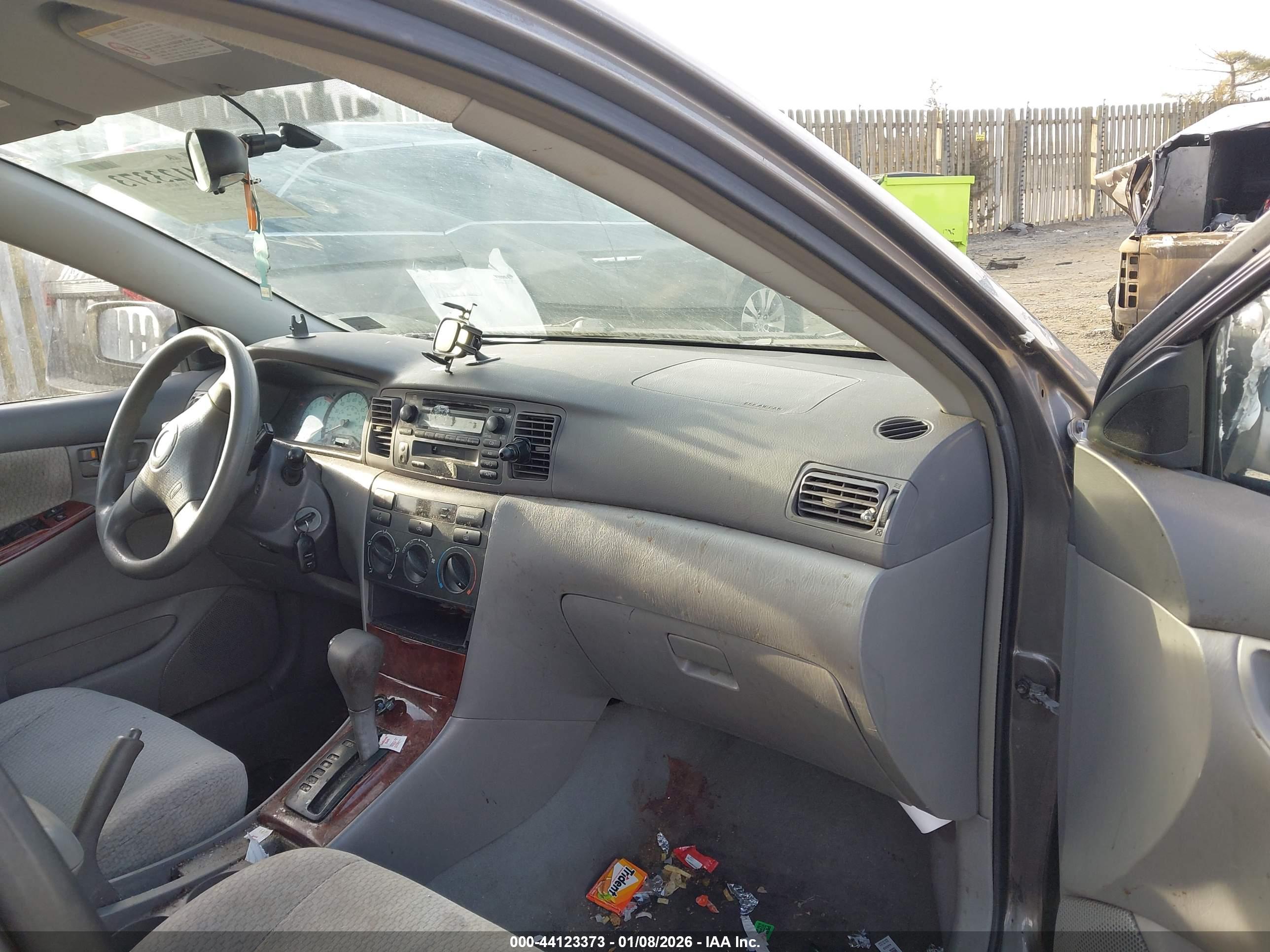 TOYOTA COROLLA image 5