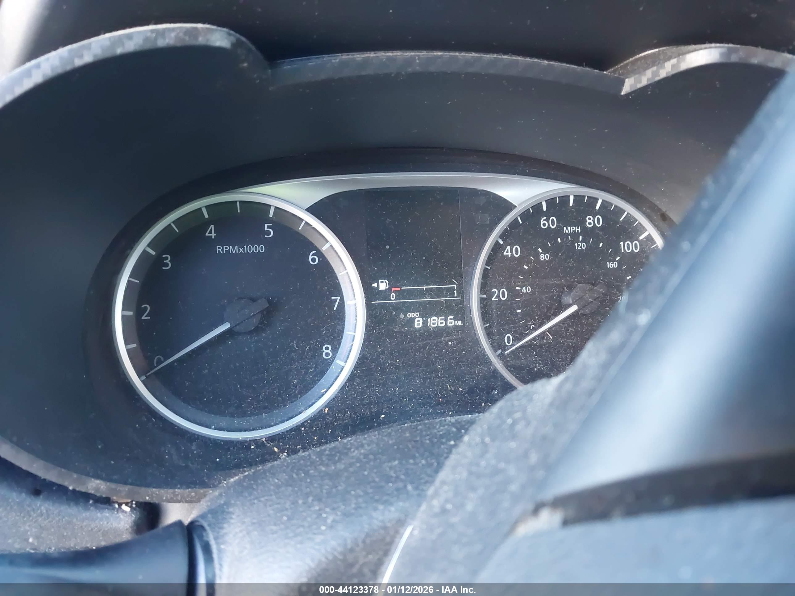 NISSAN VERSA image 7