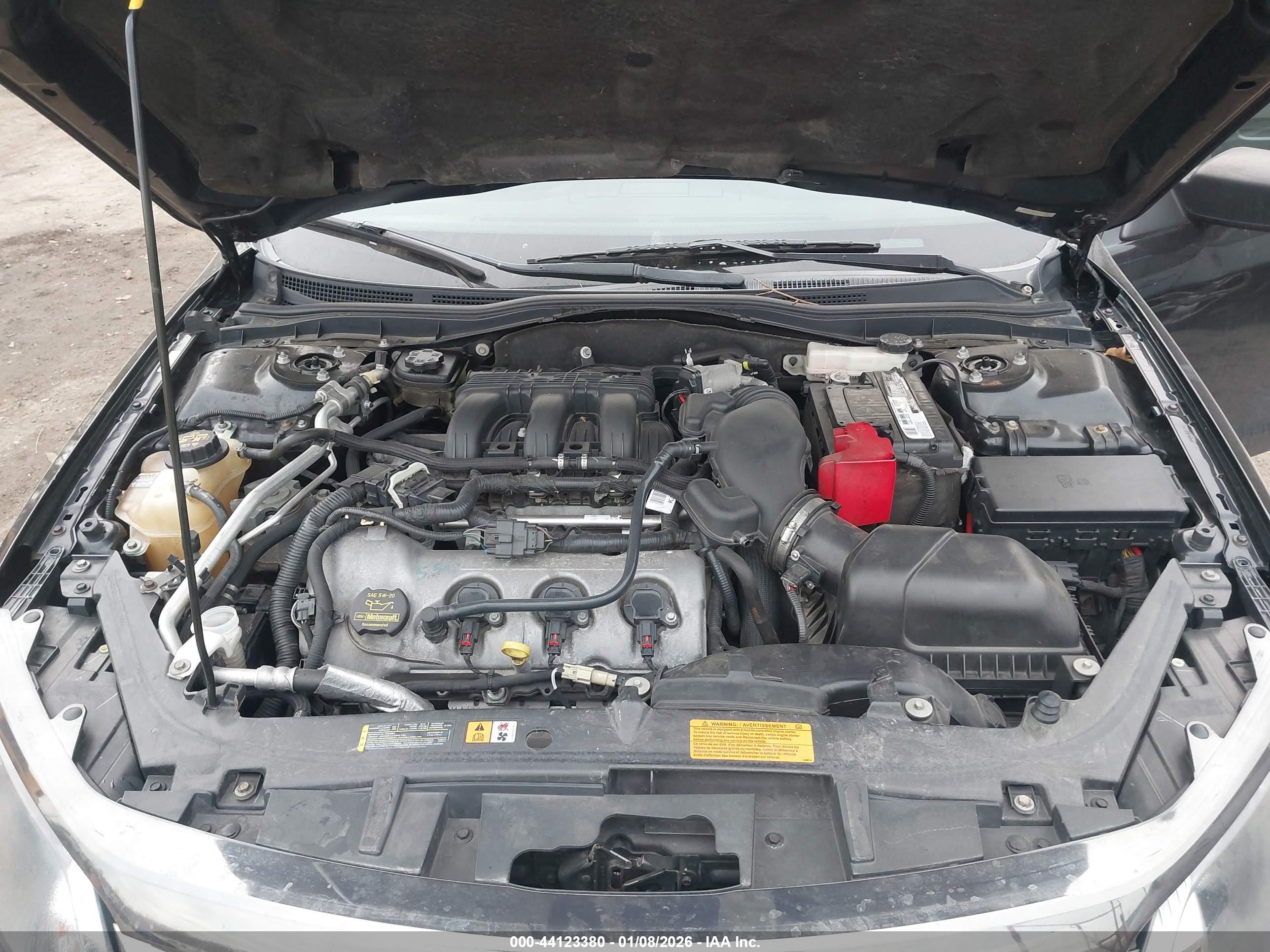 FORD FUSION image 10
