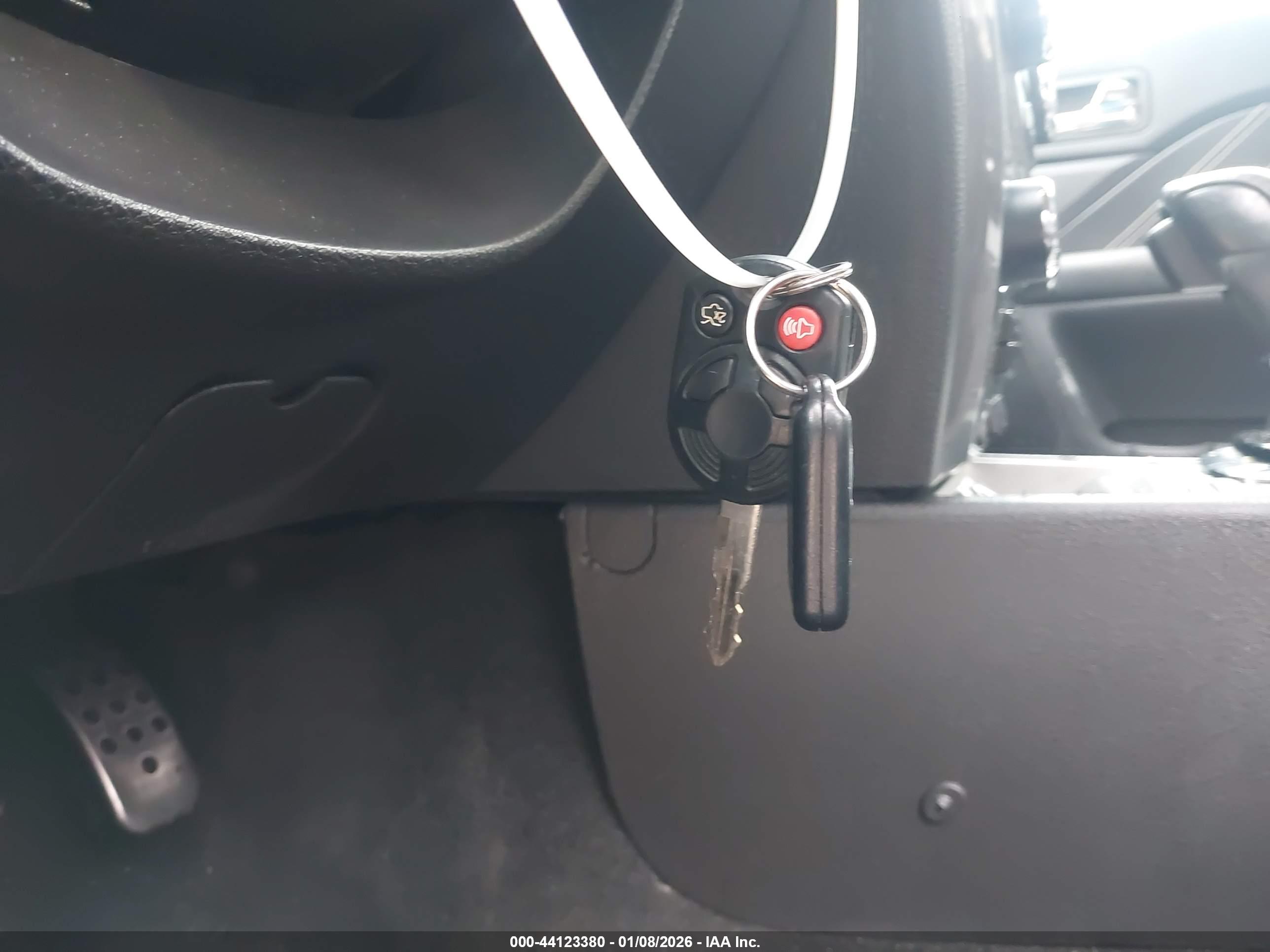 FORD FUSION image 11