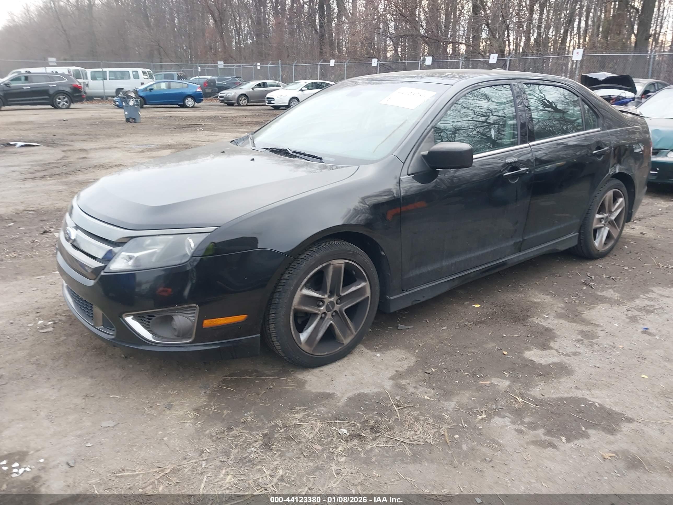 FORD FUSION image 2