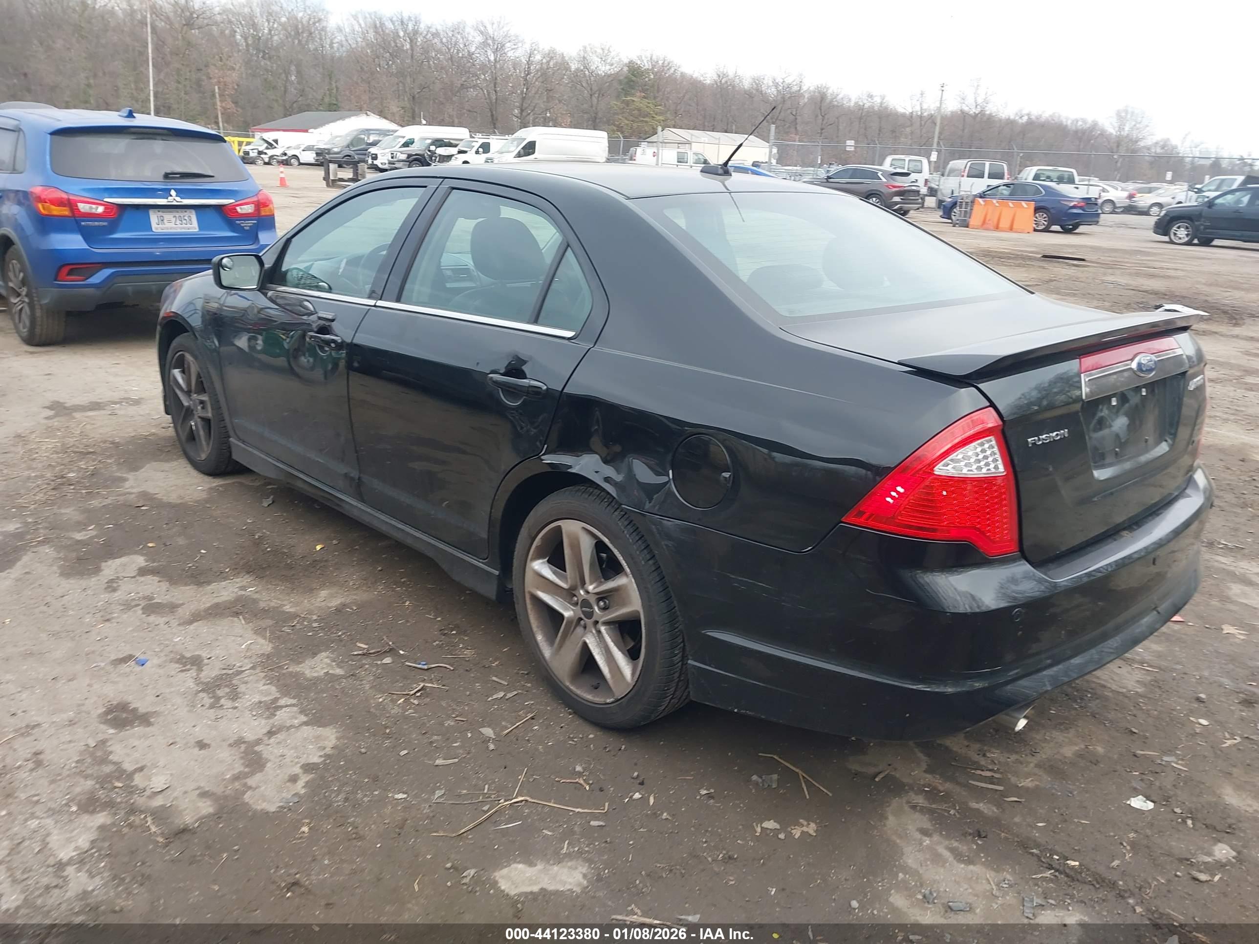 FORD FUSION image 3