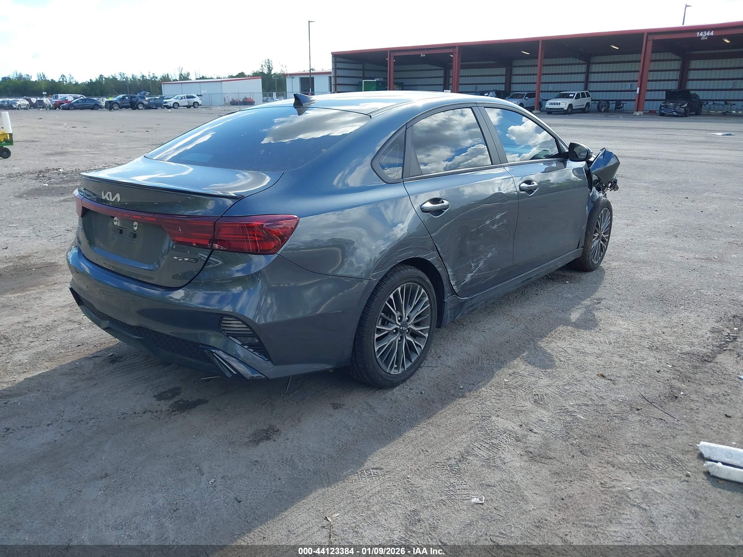 KIA FORTE image 4