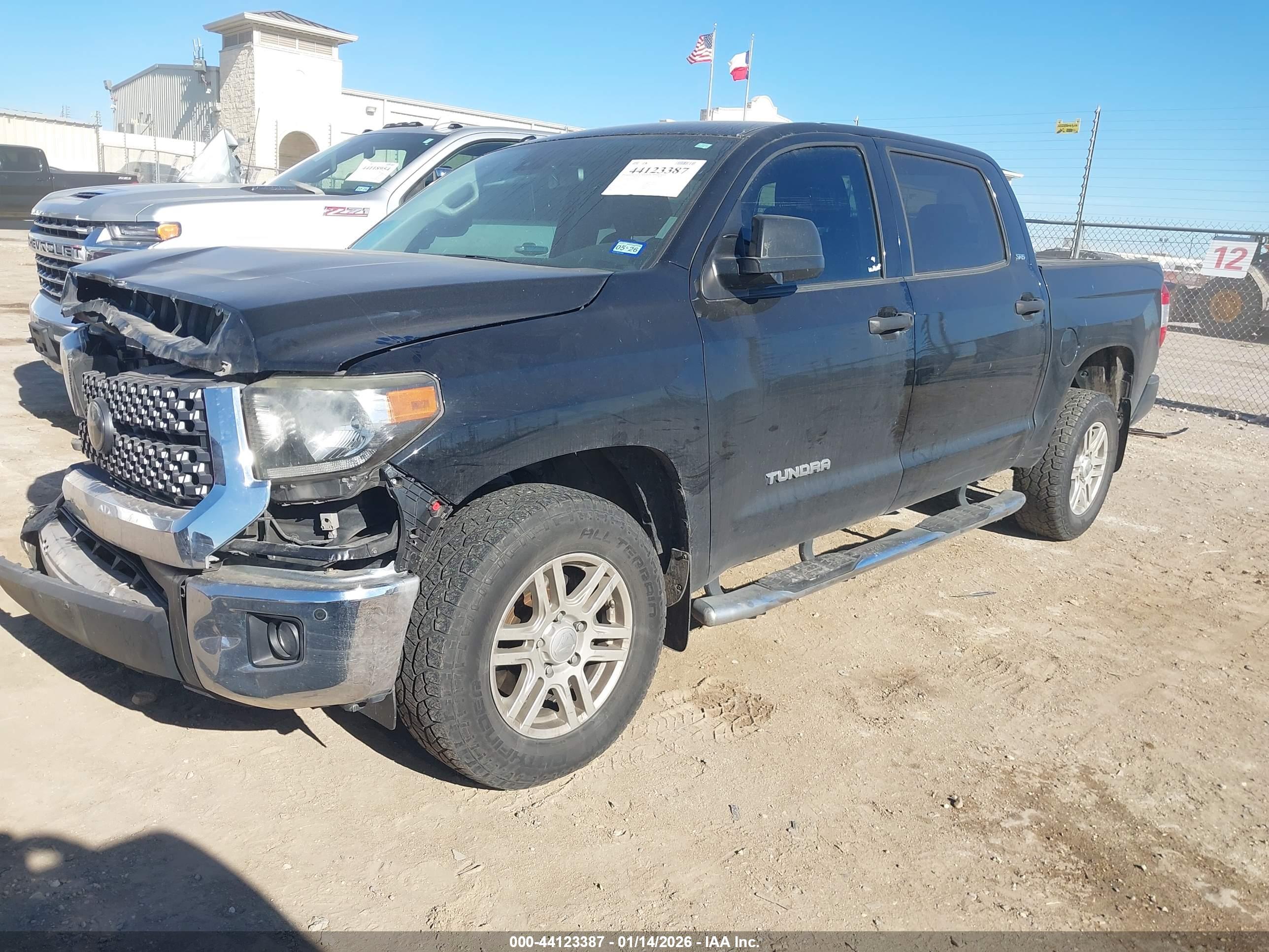 TOYOTA TUNDRA image 2