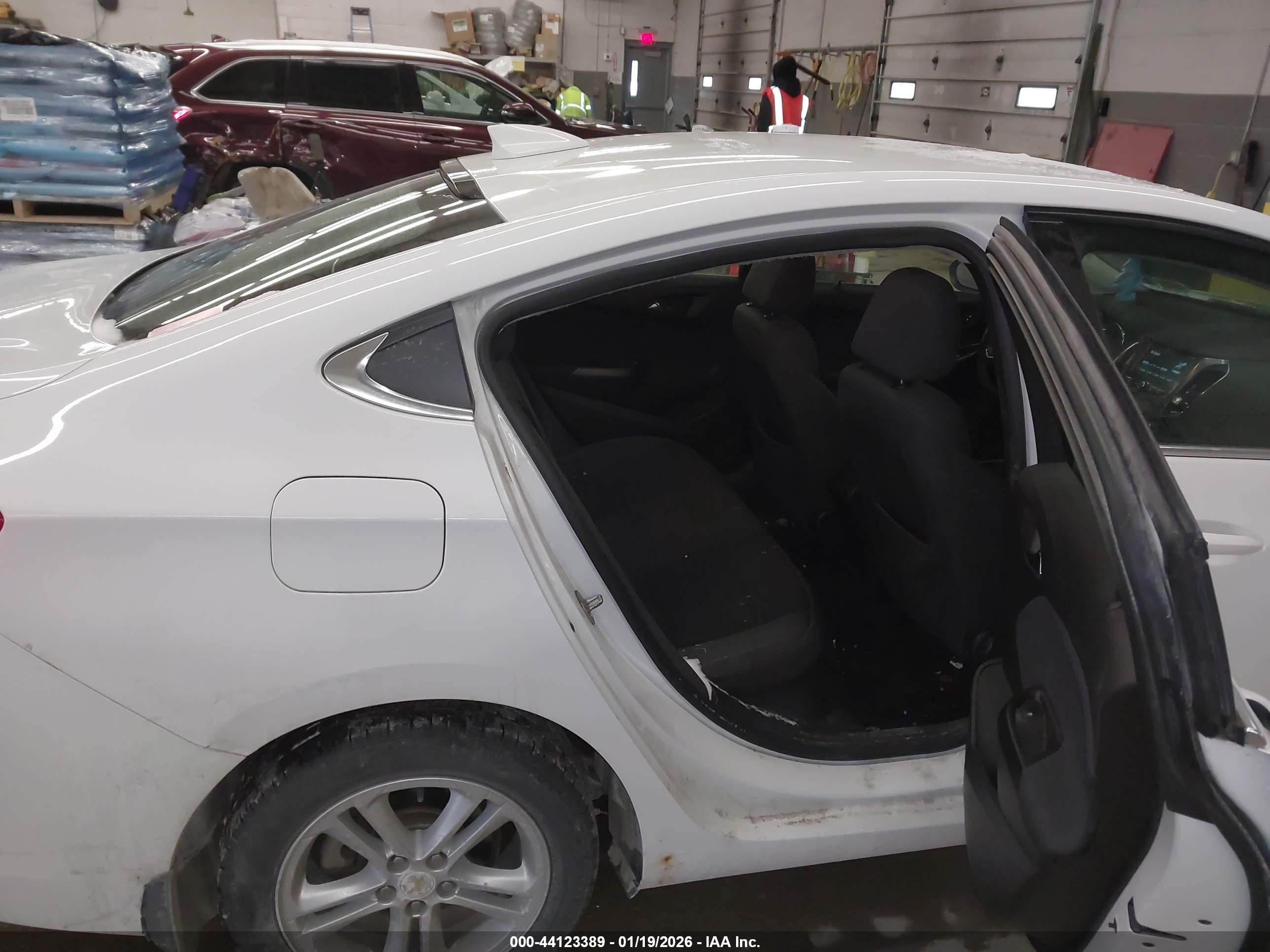 CHEVROLET CRUZE image 8