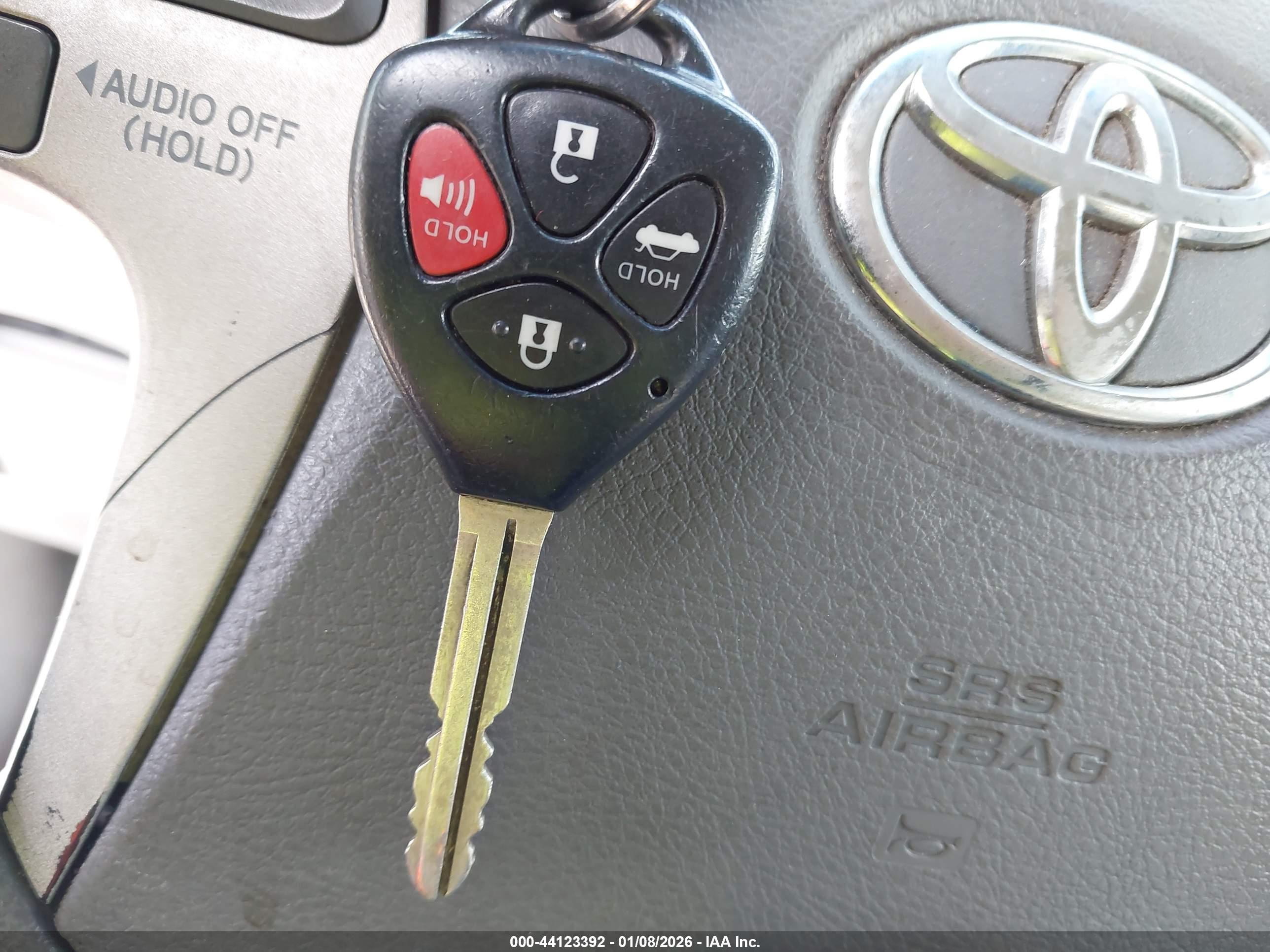 TOYOTA CAMRY image 11