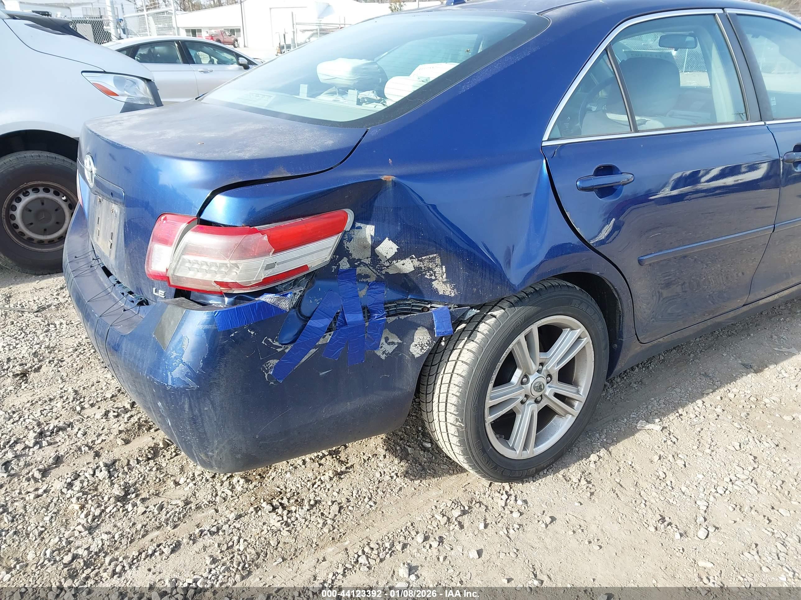 TOYOTA CAMRY image 6