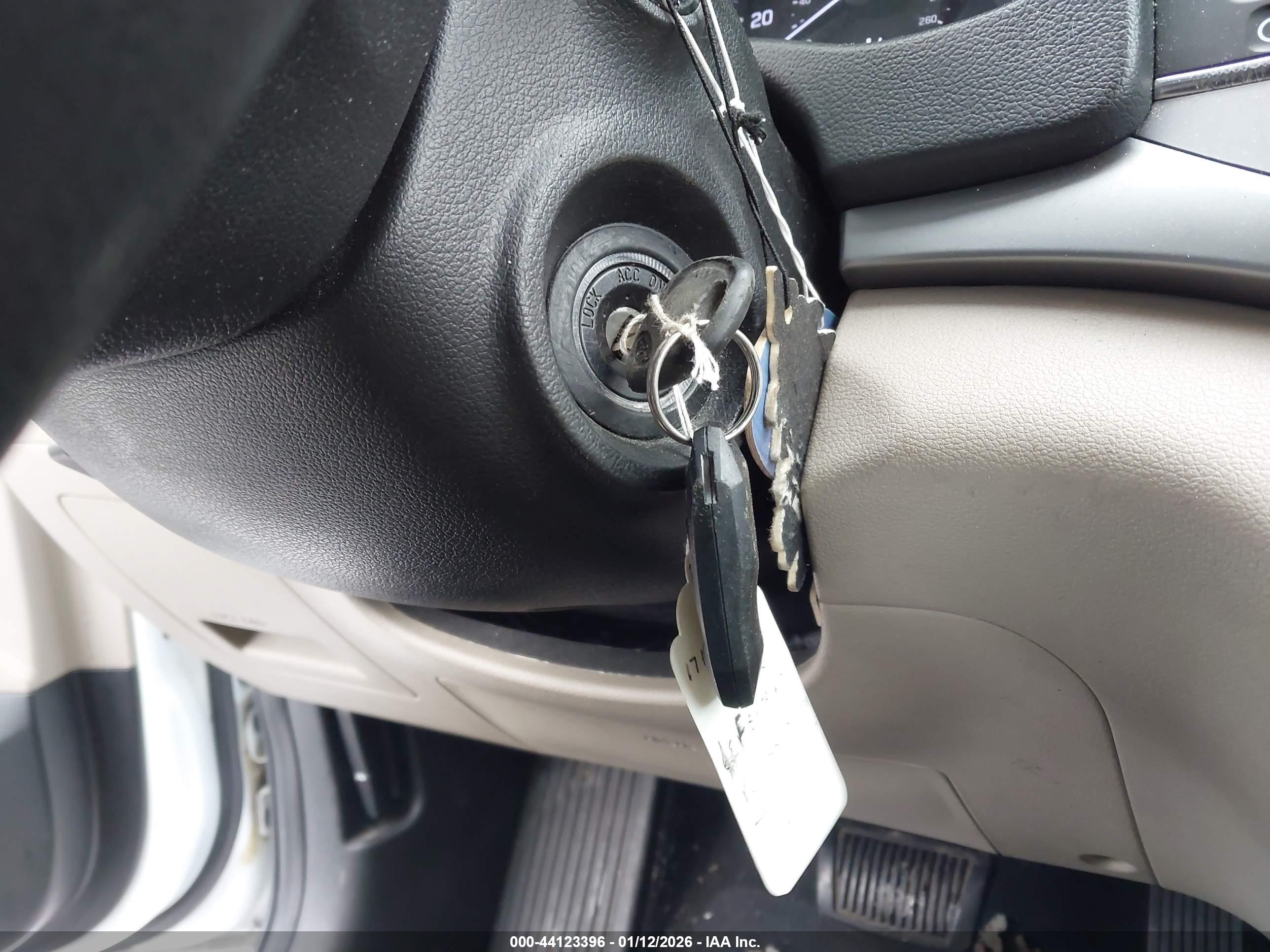 HYUNDAI ELANTRA image 11