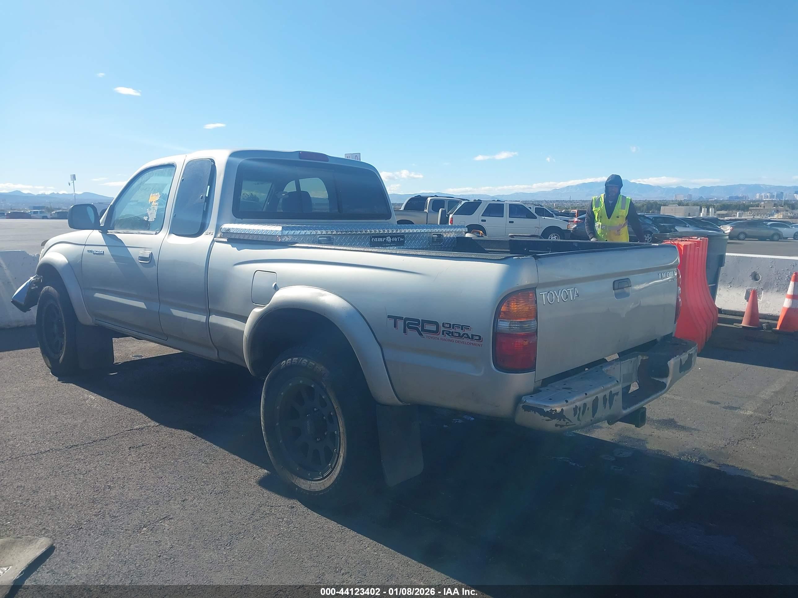 TOYOTA TACOMA image 3